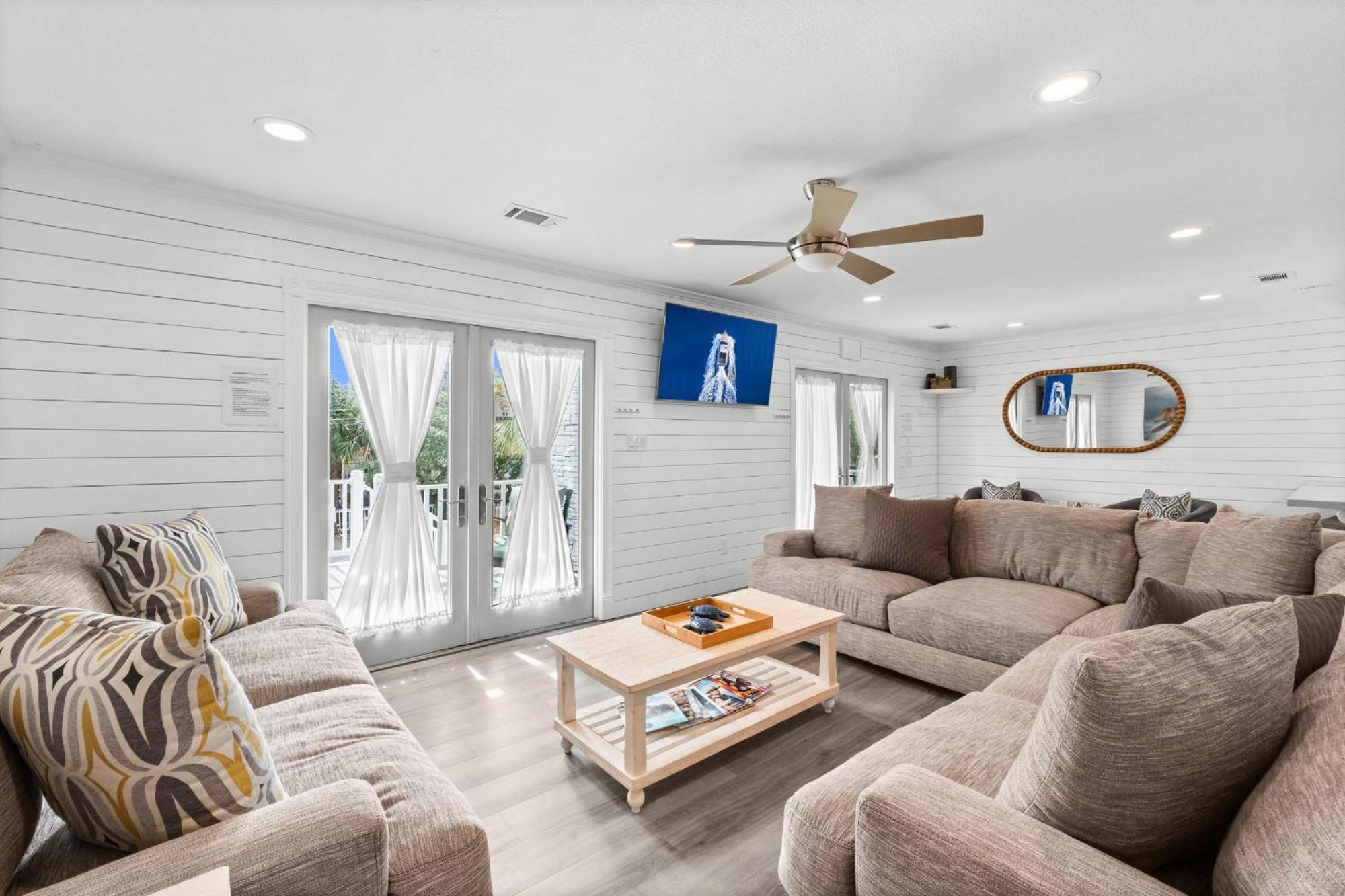 Paradise Palms With Heated Pool And Private Holiday home Destin