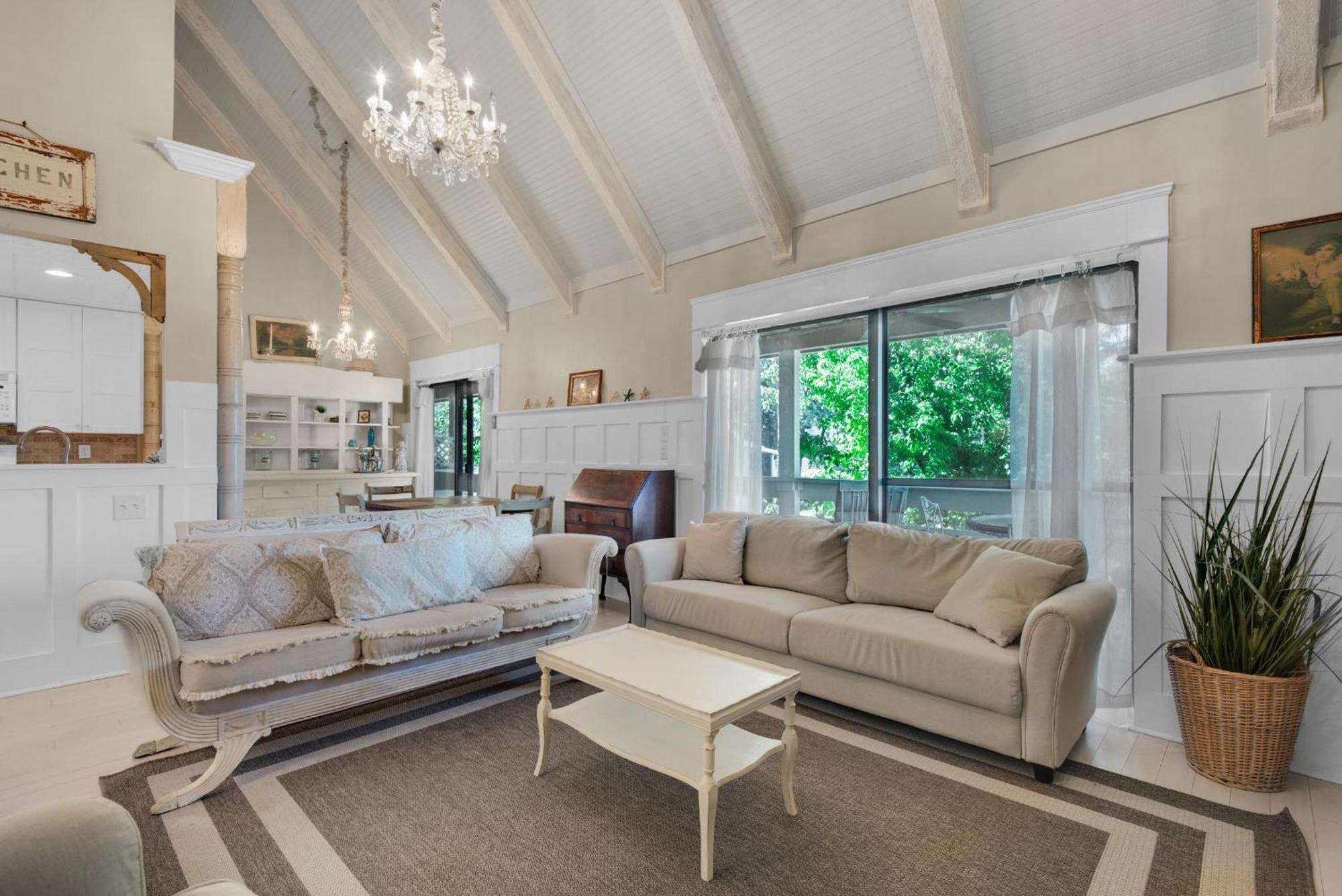 Seascape Golf Coconut Apartment