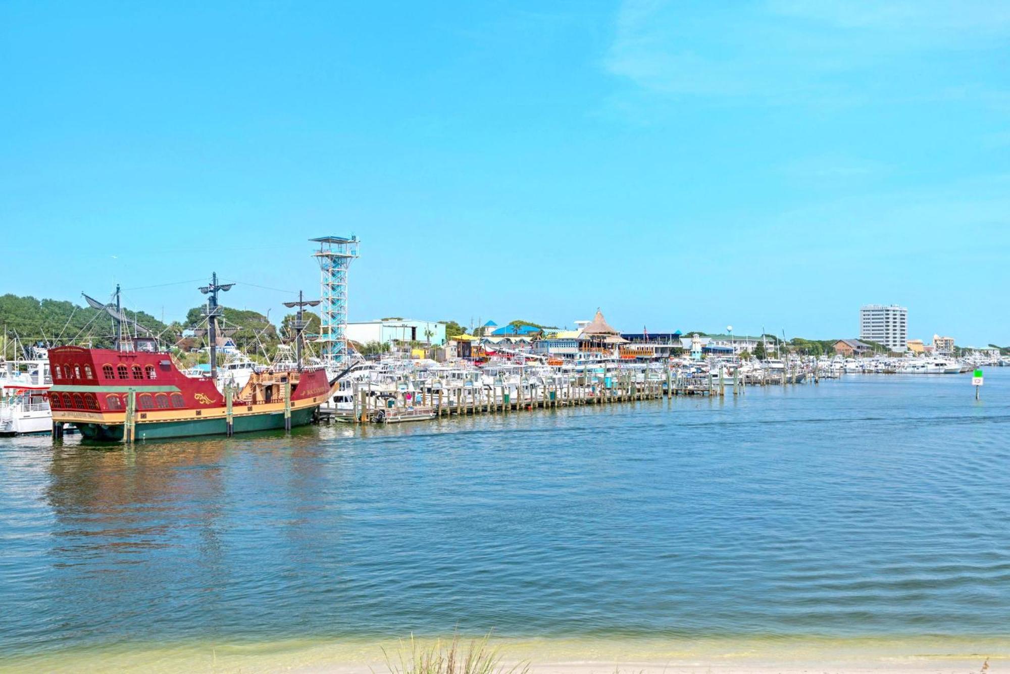 Holiday home Emerald Grande W223 Destin