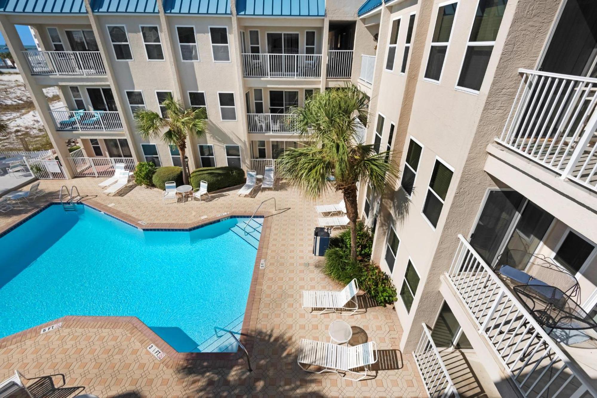 Poolside #104 * Destin