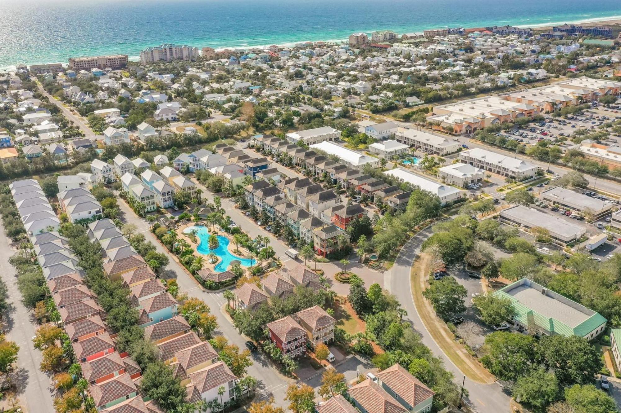 Holiday home Coral By Avantstay Gorgeous Three Story W Two Balconies