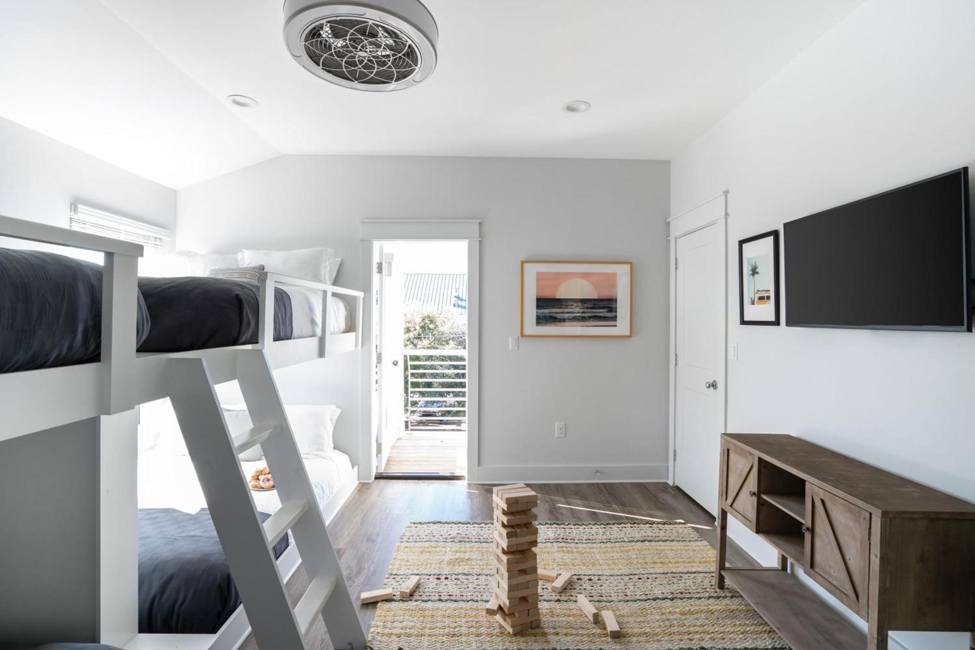 Holiday home Lyle By Avantstay Chic House W Pool Hot Tub Walking Distance To Ocean Destin