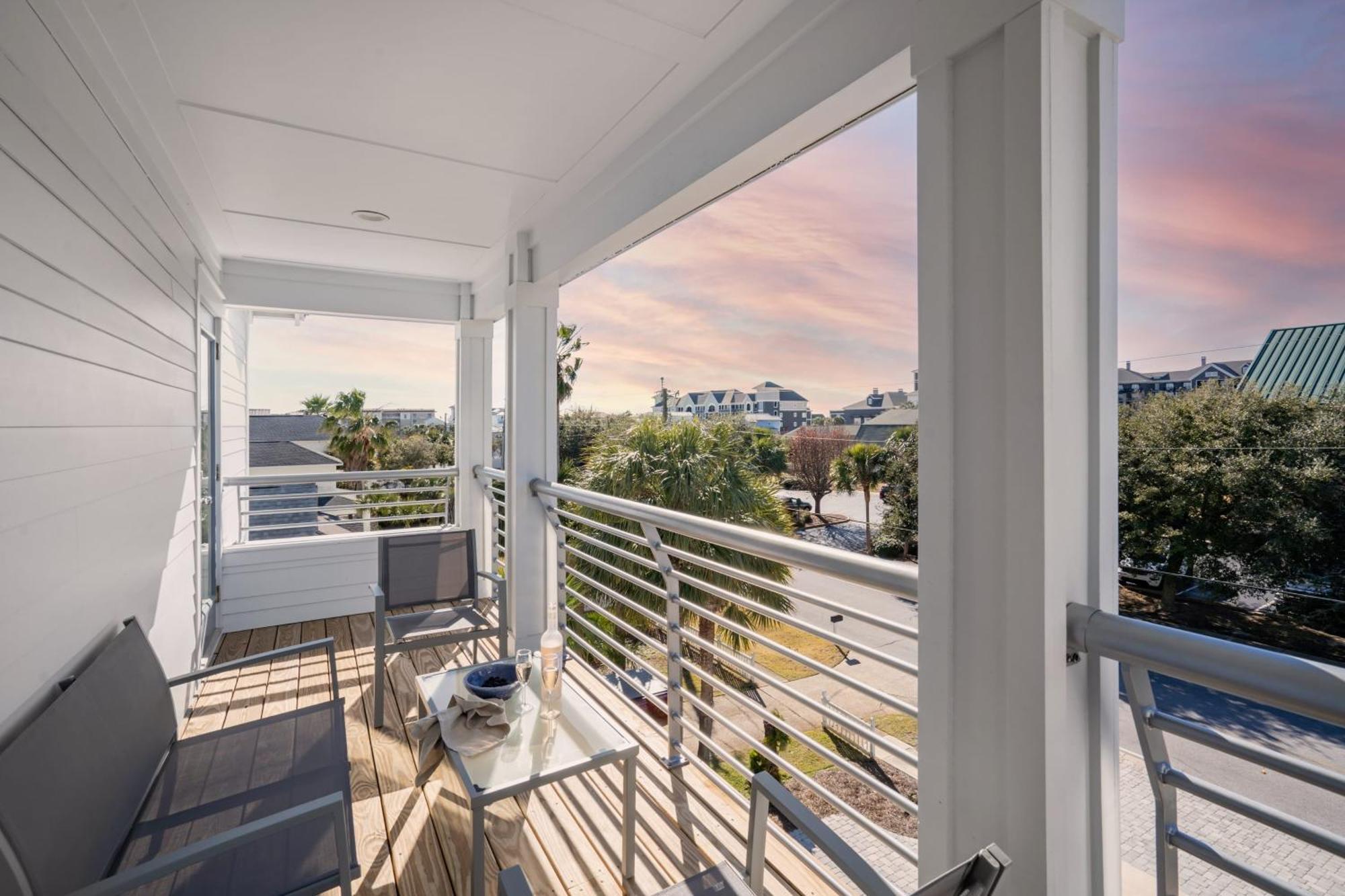 Holiday home Lyle By Avantstay Chic House W Pool Hot Tub Walking Distance To Ocean *