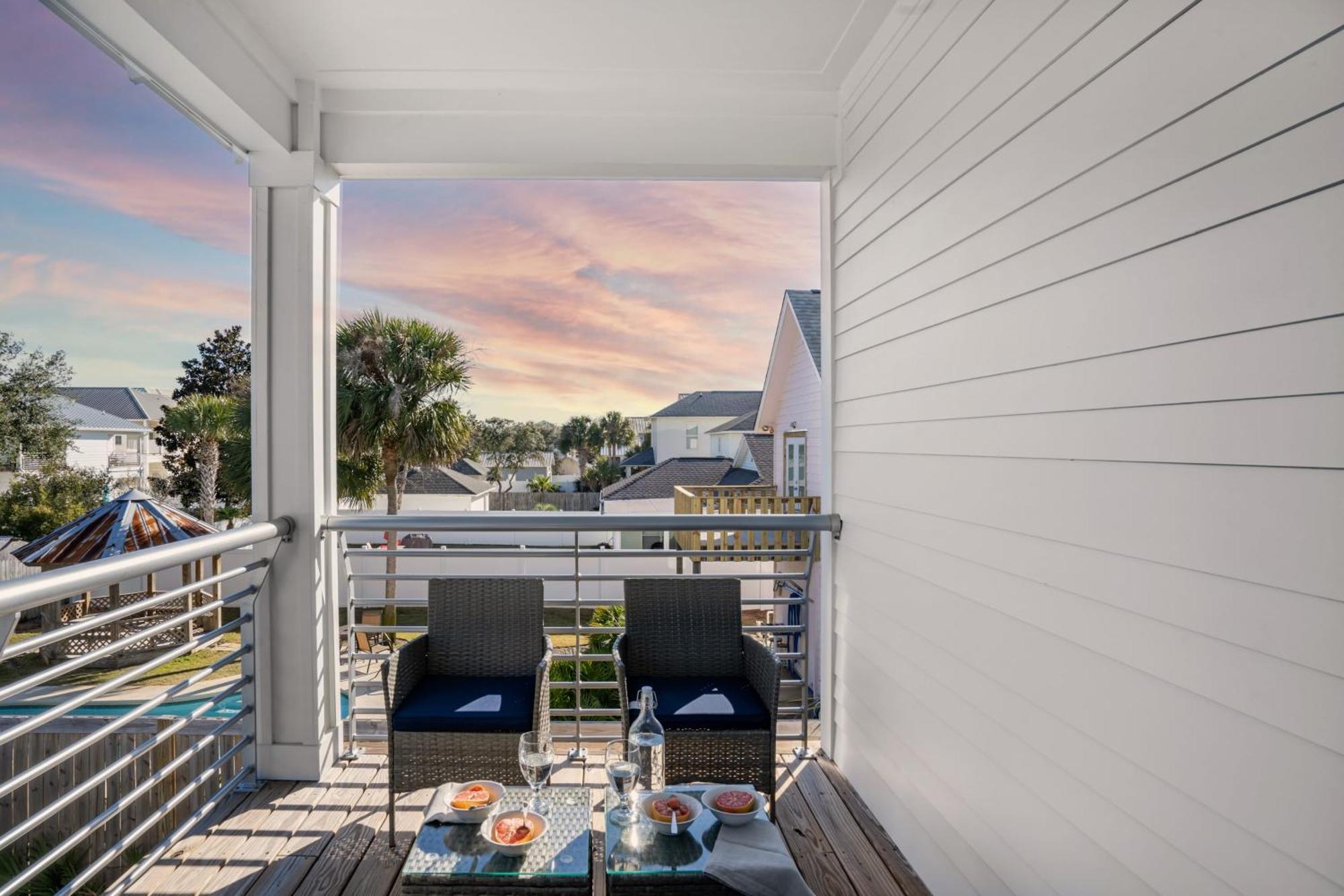 Holiday home Lyle By Avantstay Chic House W Pool Hot Tub Walking Distance To Ocean