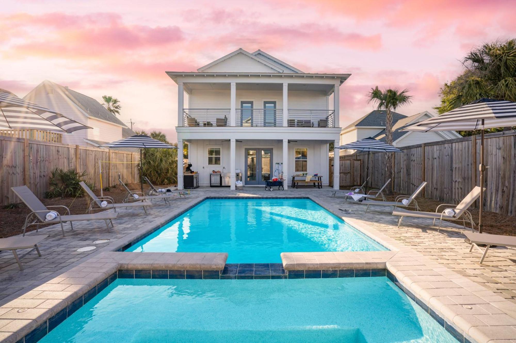 Holiday home Lyle By Avantstay Chic House W Pool Hot Tub Walking Distance To Ocean *