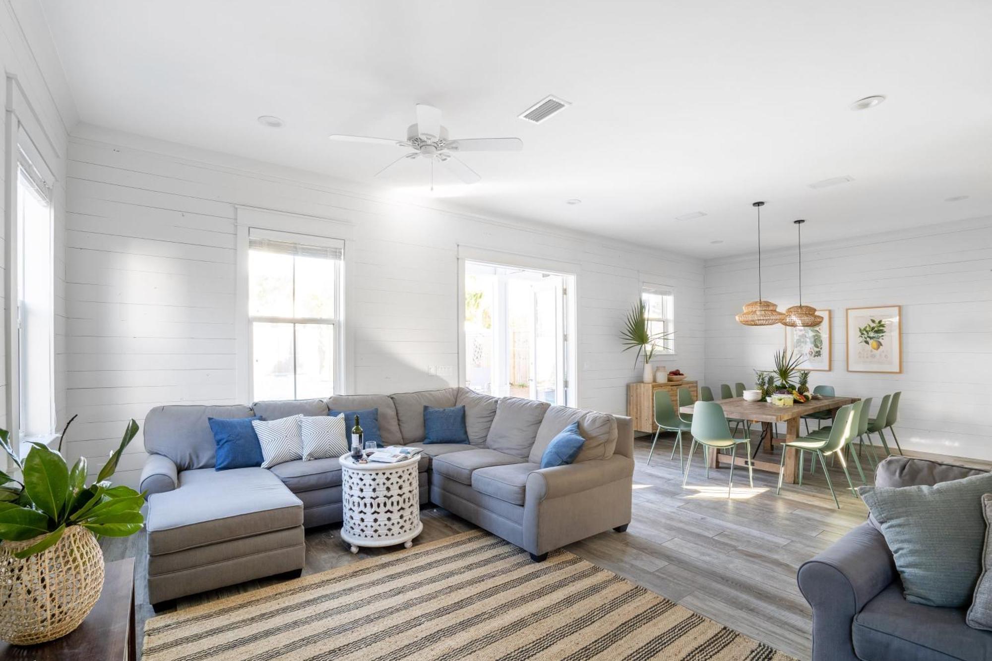 Lyle By Avantstay Chic House W Pool Hot Tub Walking Distance To Ocean Holiday home Destin