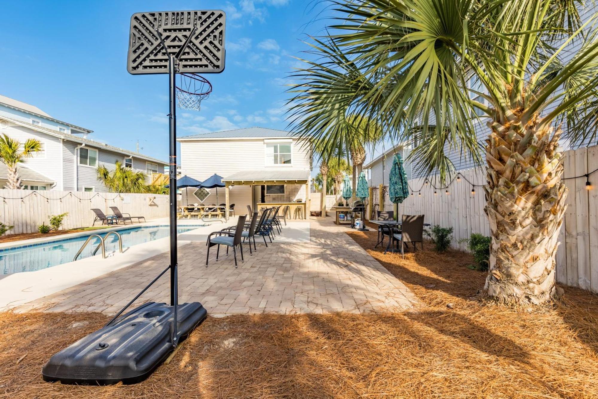 Dolphin By Avantstay 2 Mins Walk To W Pool Large Outdoor Entertaining Area
