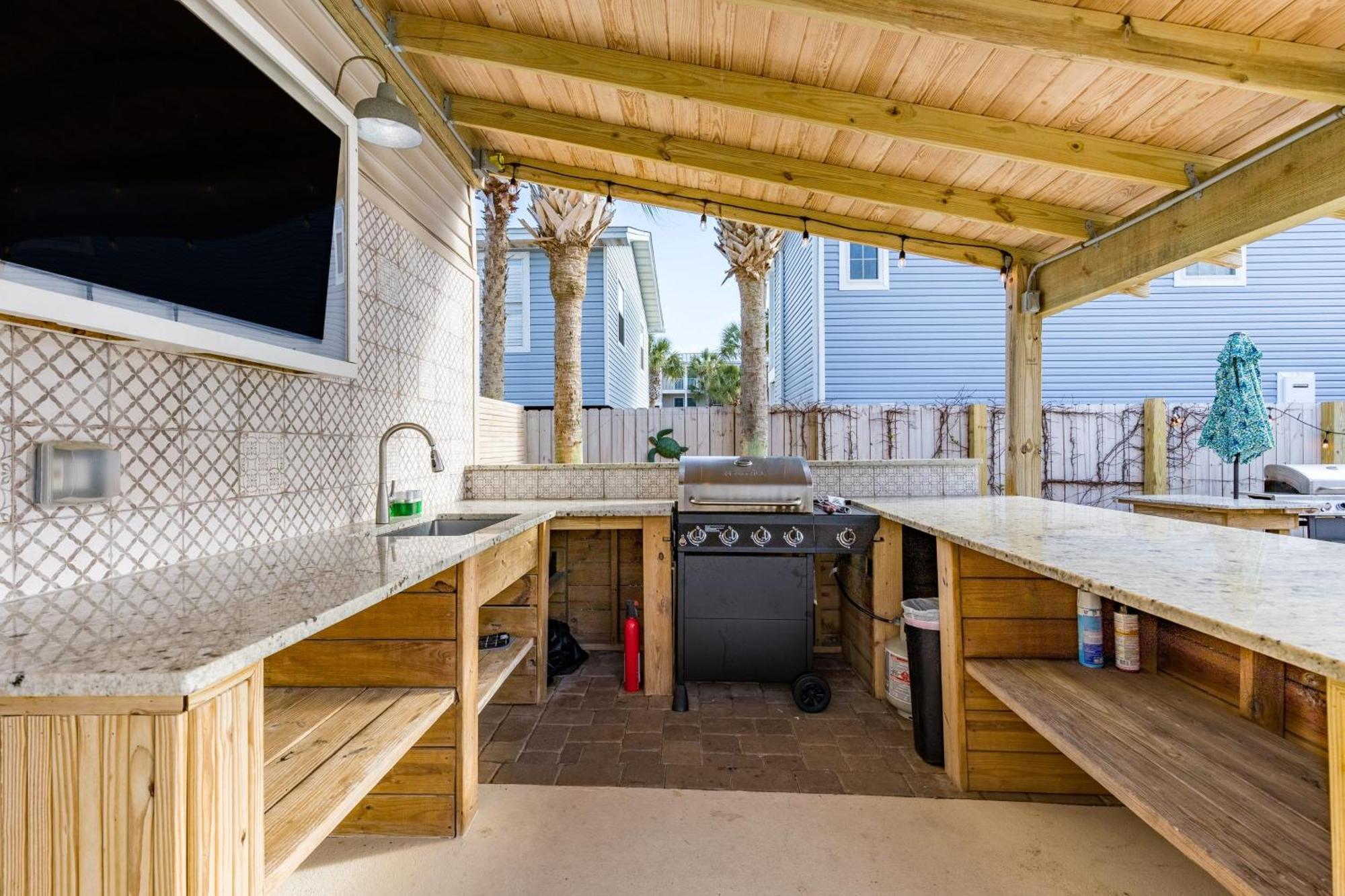 Dolphin By Avantstay 2 Mins Walk To W Pool Large Outdoor Entertaining Area Holiday home