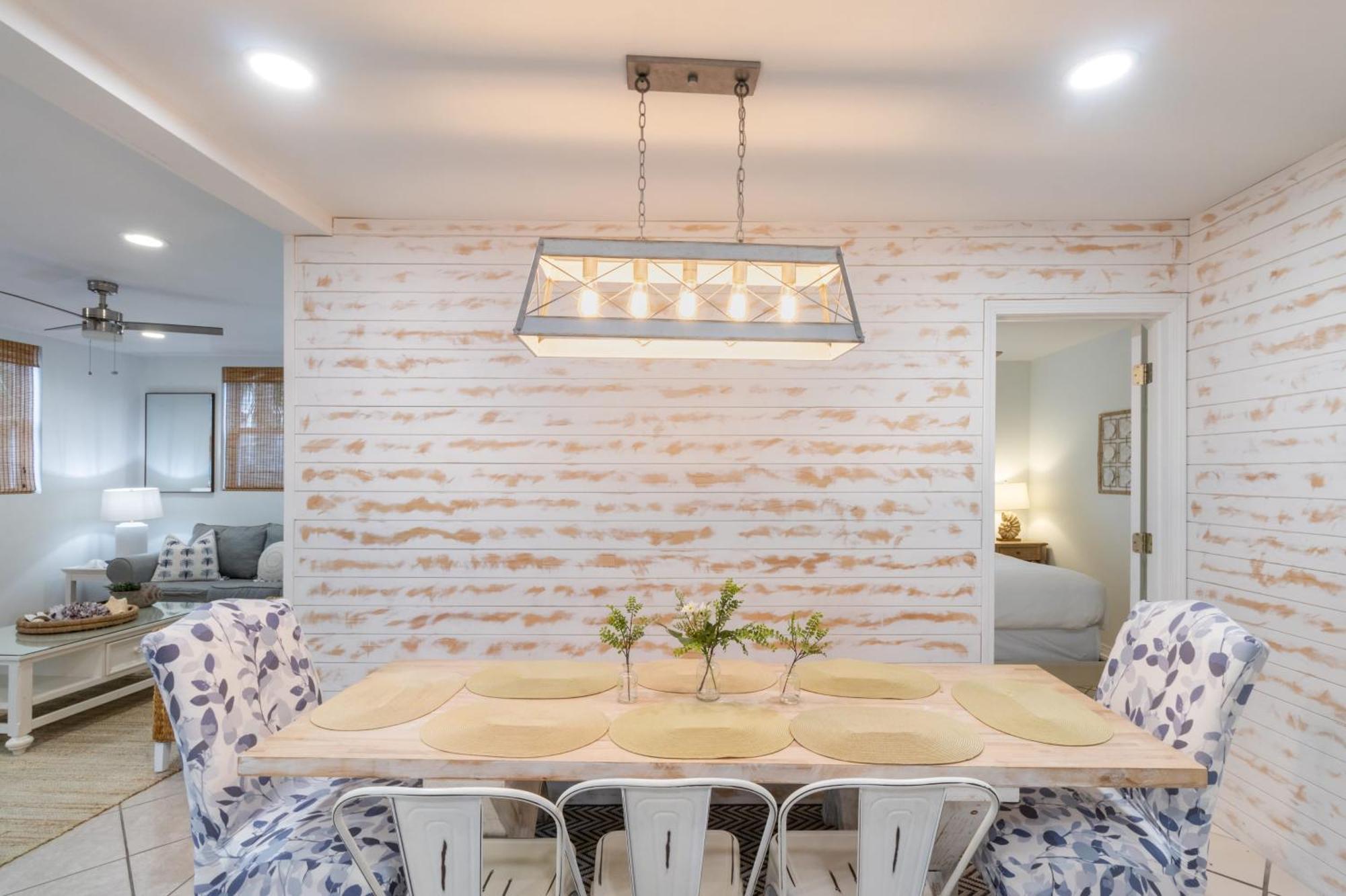 Dolphin By Avantstay 2 Mins Walk To W Pool Large Outdoor Entertaining Area * Destin