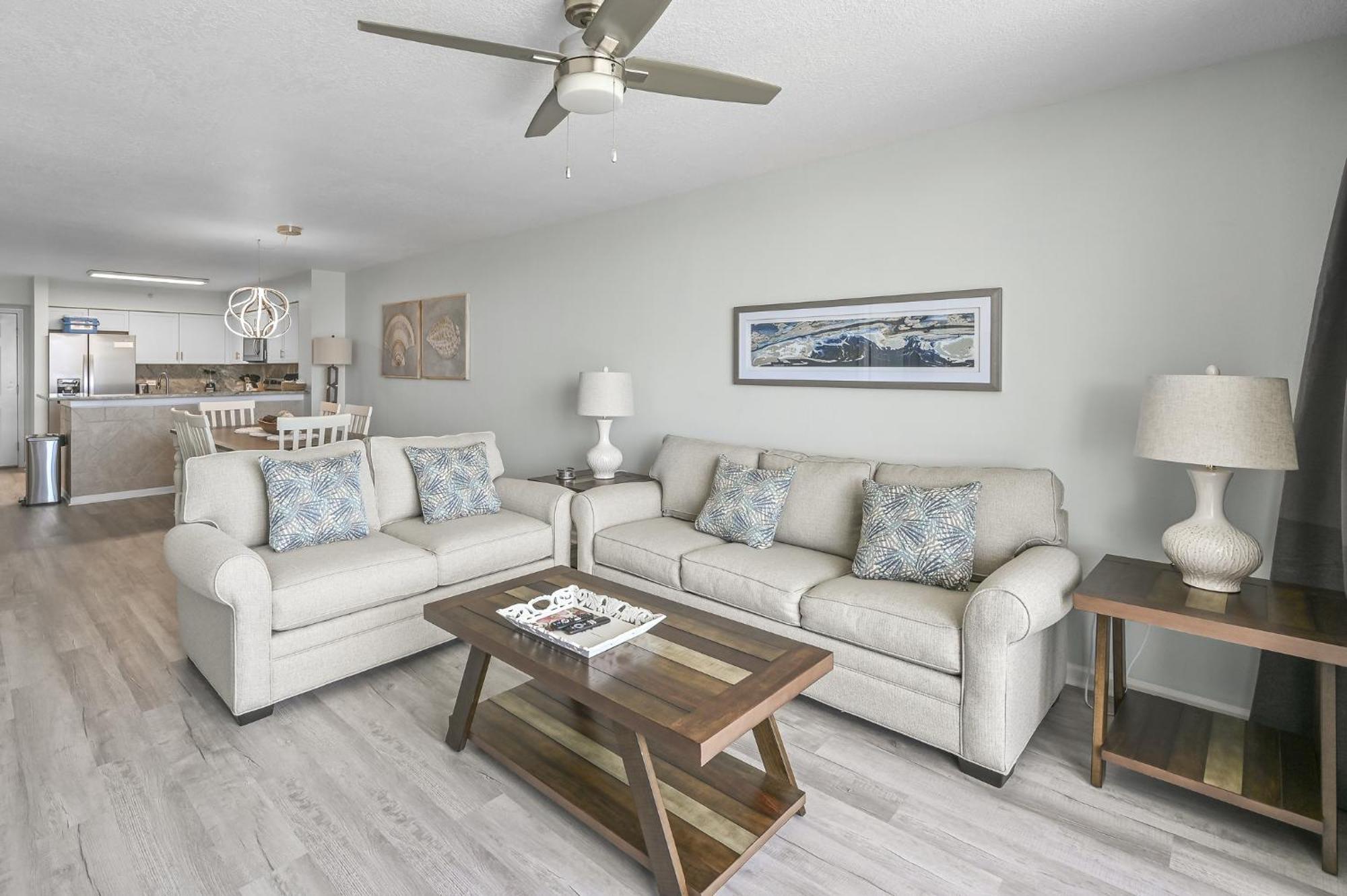 Terrace At Pelican Resort, Pools, Hot Tubs, In The Heart Of * Destin