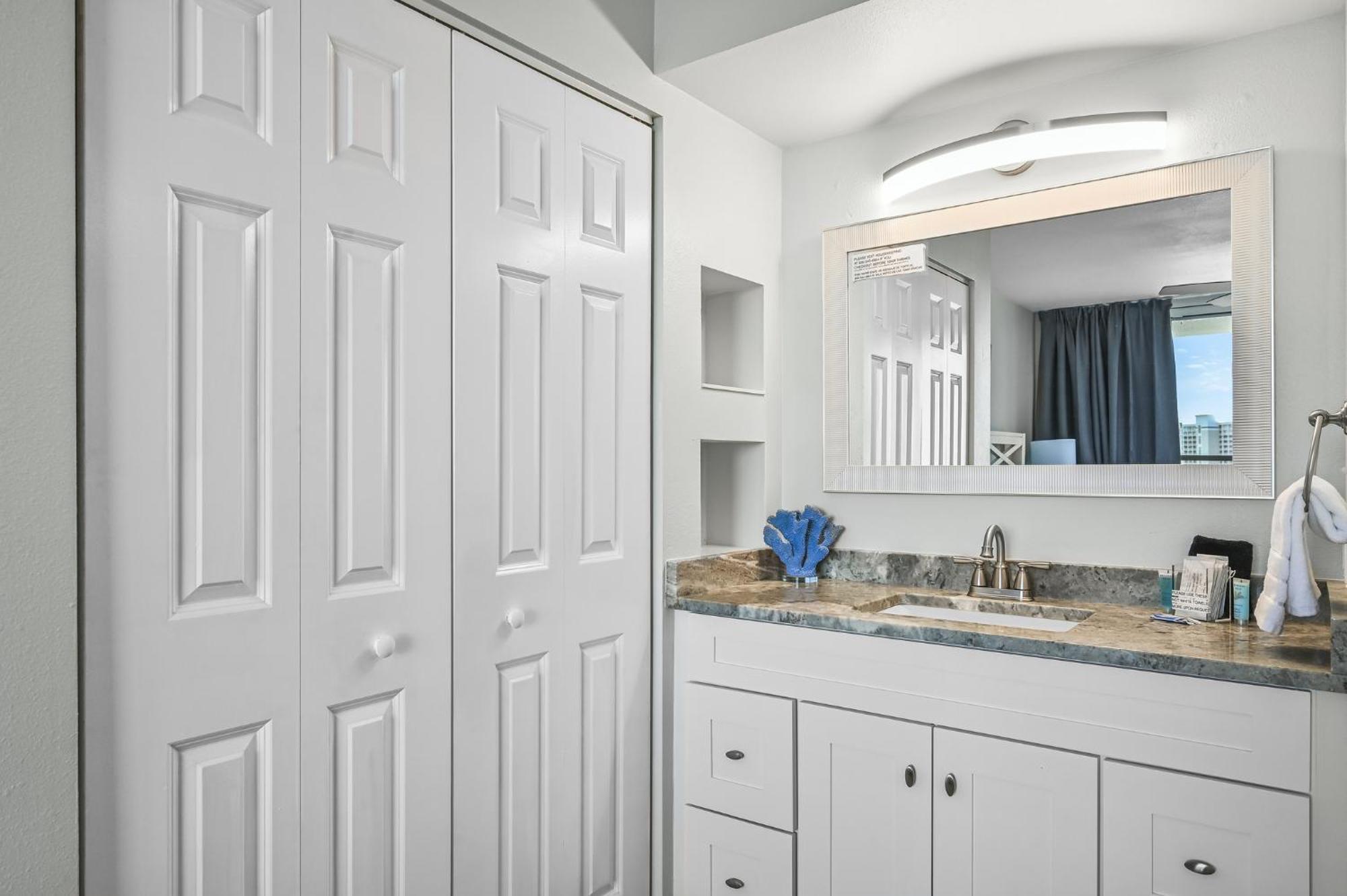 Terrace At Pelican Resort, Pools, Hot Tubs, In The Heart Of Apartment Destin