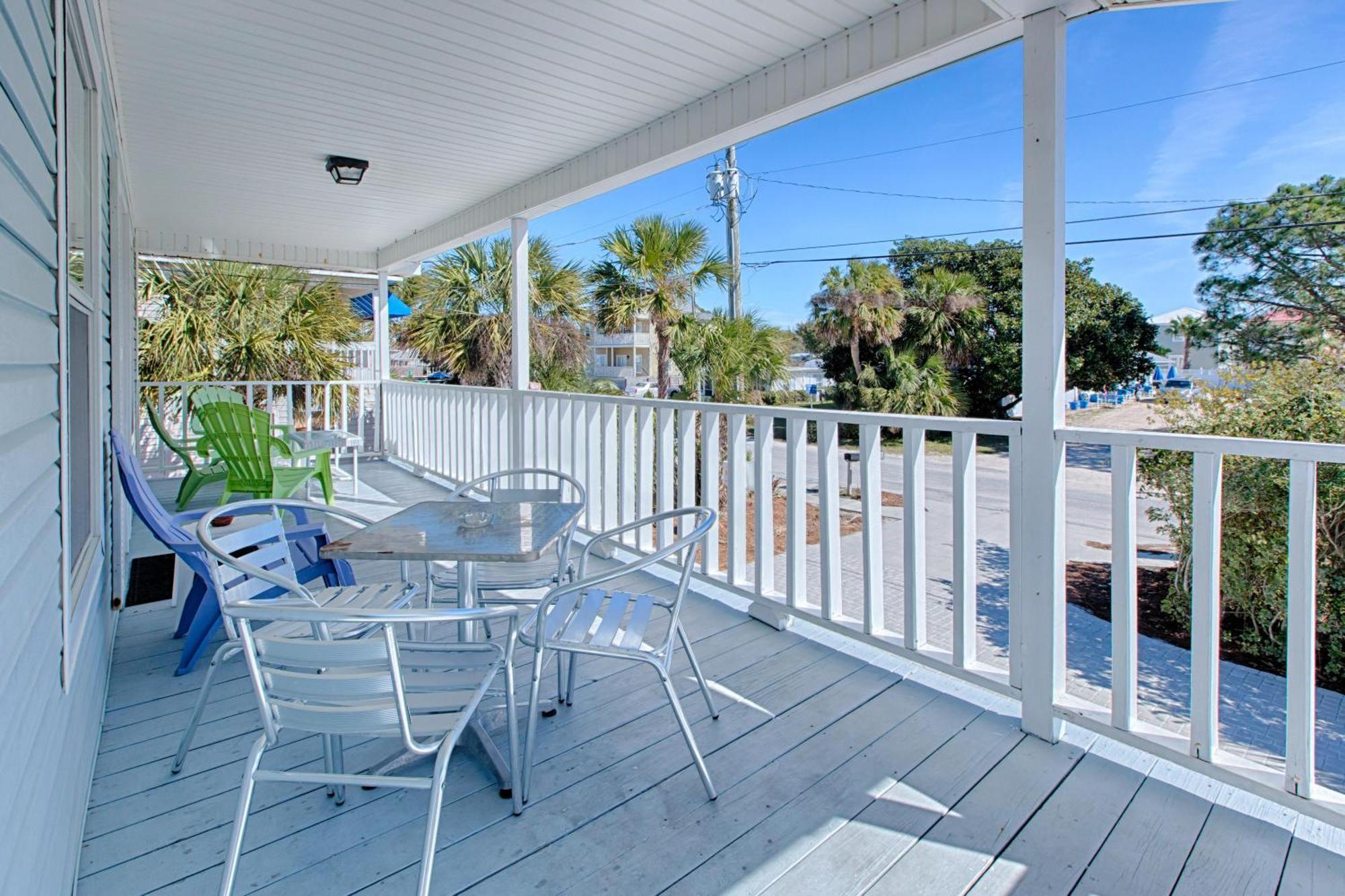 Pier Destiny 66 Pompano Street *