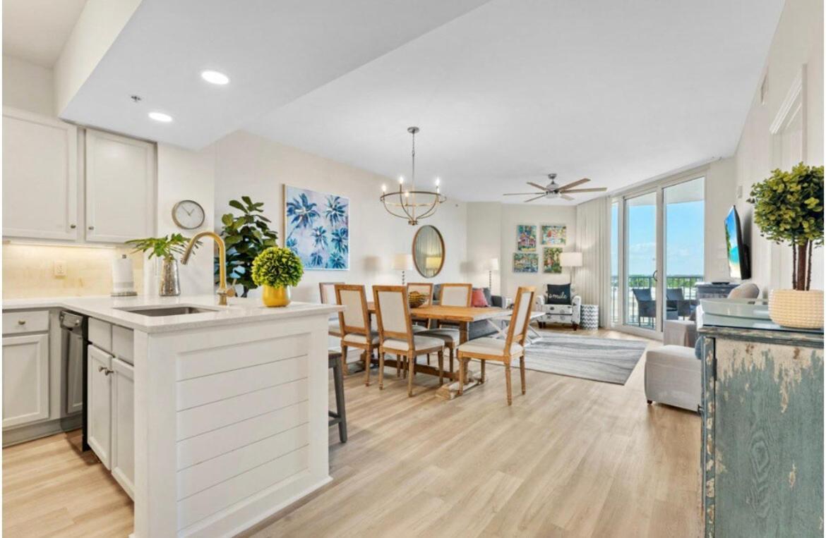 5 Star 6th Fl 2br 2 Bath King Shuttle Pools Family *