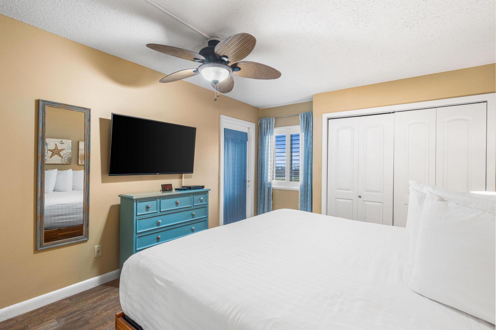 Surf And Racquet Unit 119 * Destin