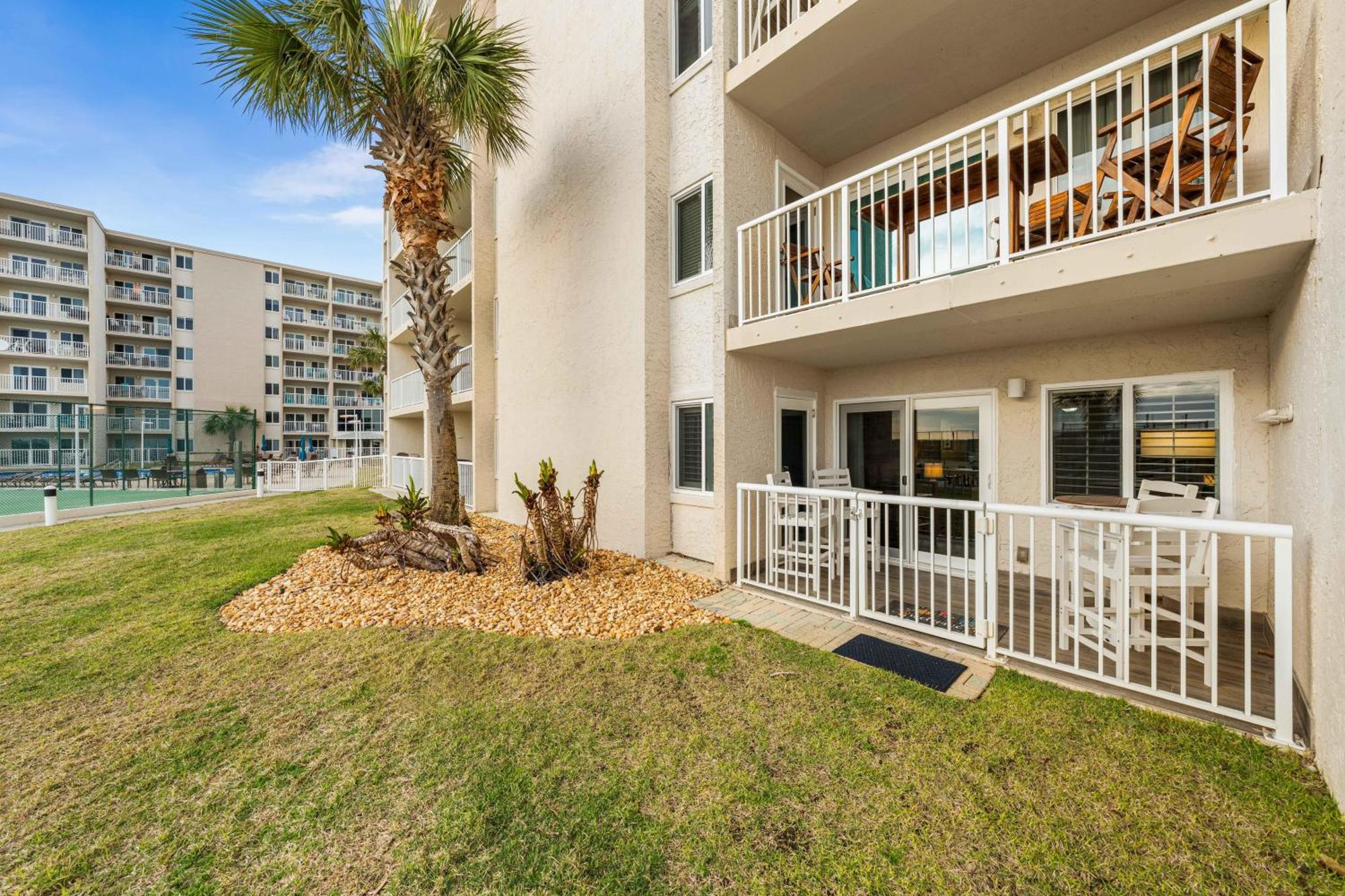 Surf And Racquet Unit 119 Holiday home Destin