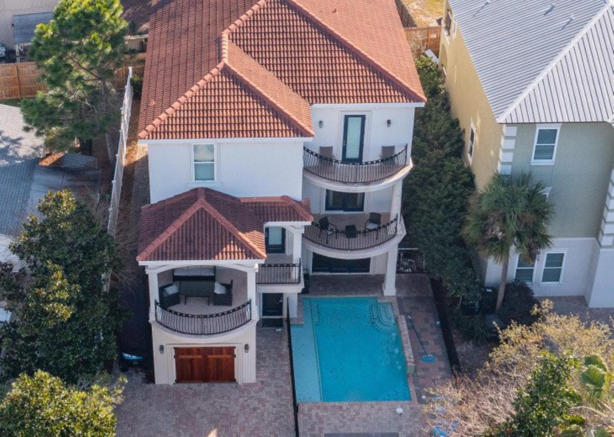 The Adonis Holiday home Destin