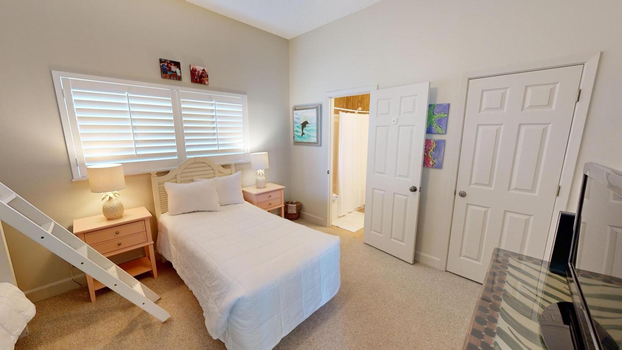 Apartment Oceania 906- By Isle