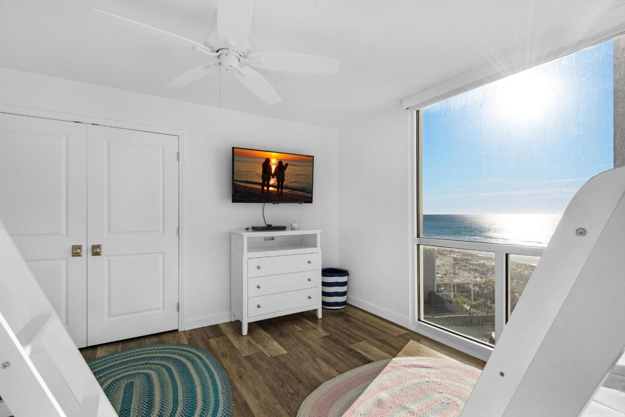 Shoreline Towers 1066 * Destin