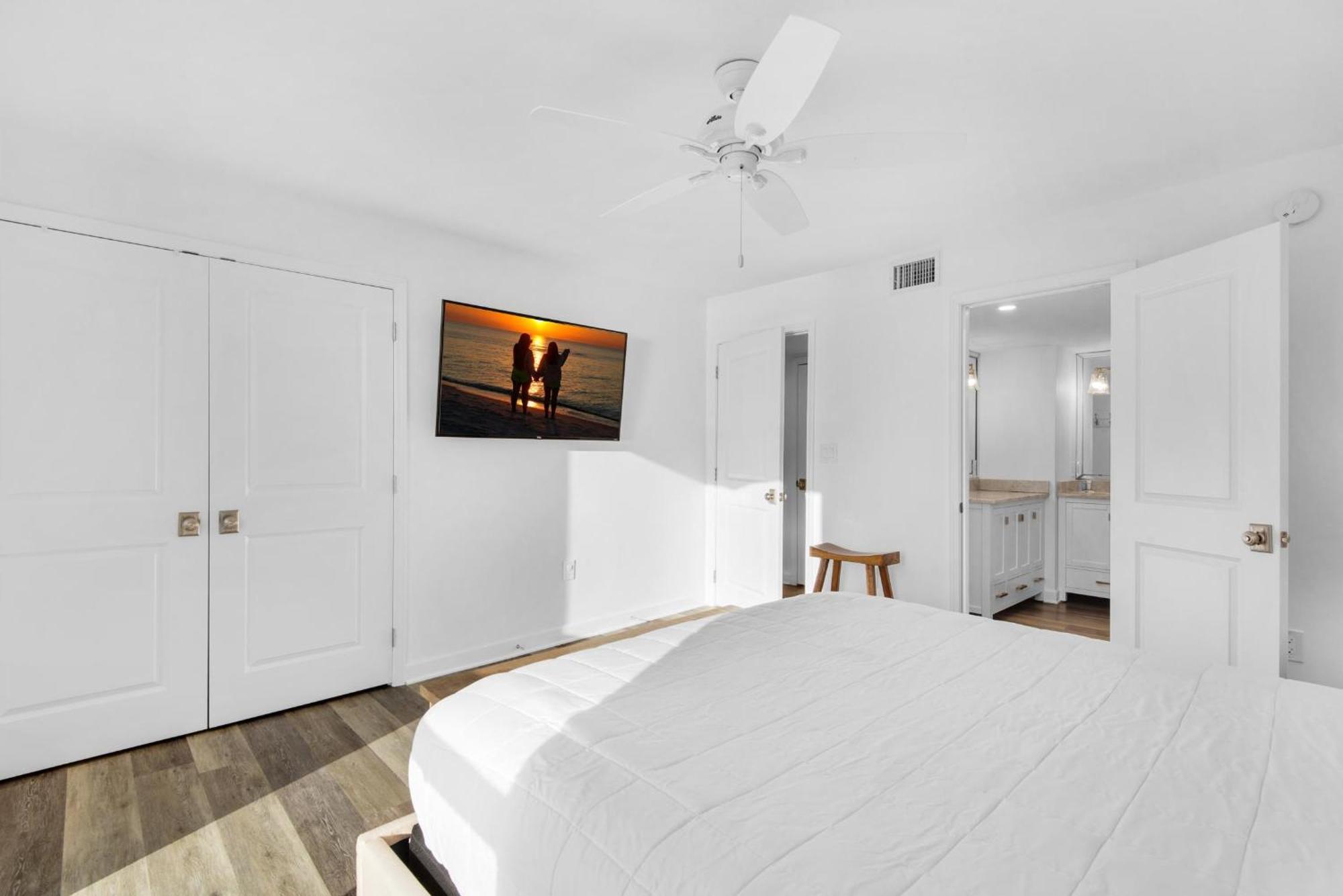 Shoreline Towers 1066 * Destin