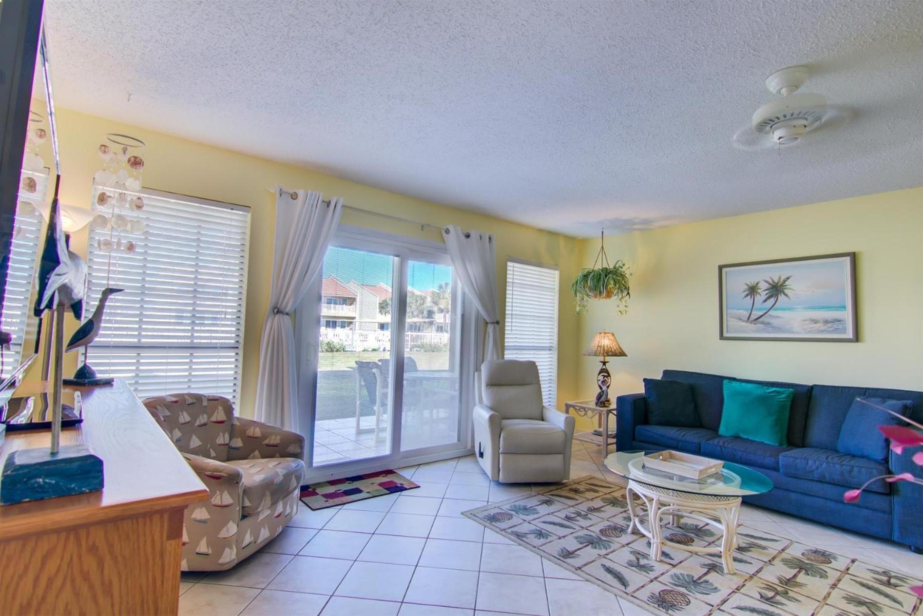 Holiday home 3 A, Three Bedroom Townhome *