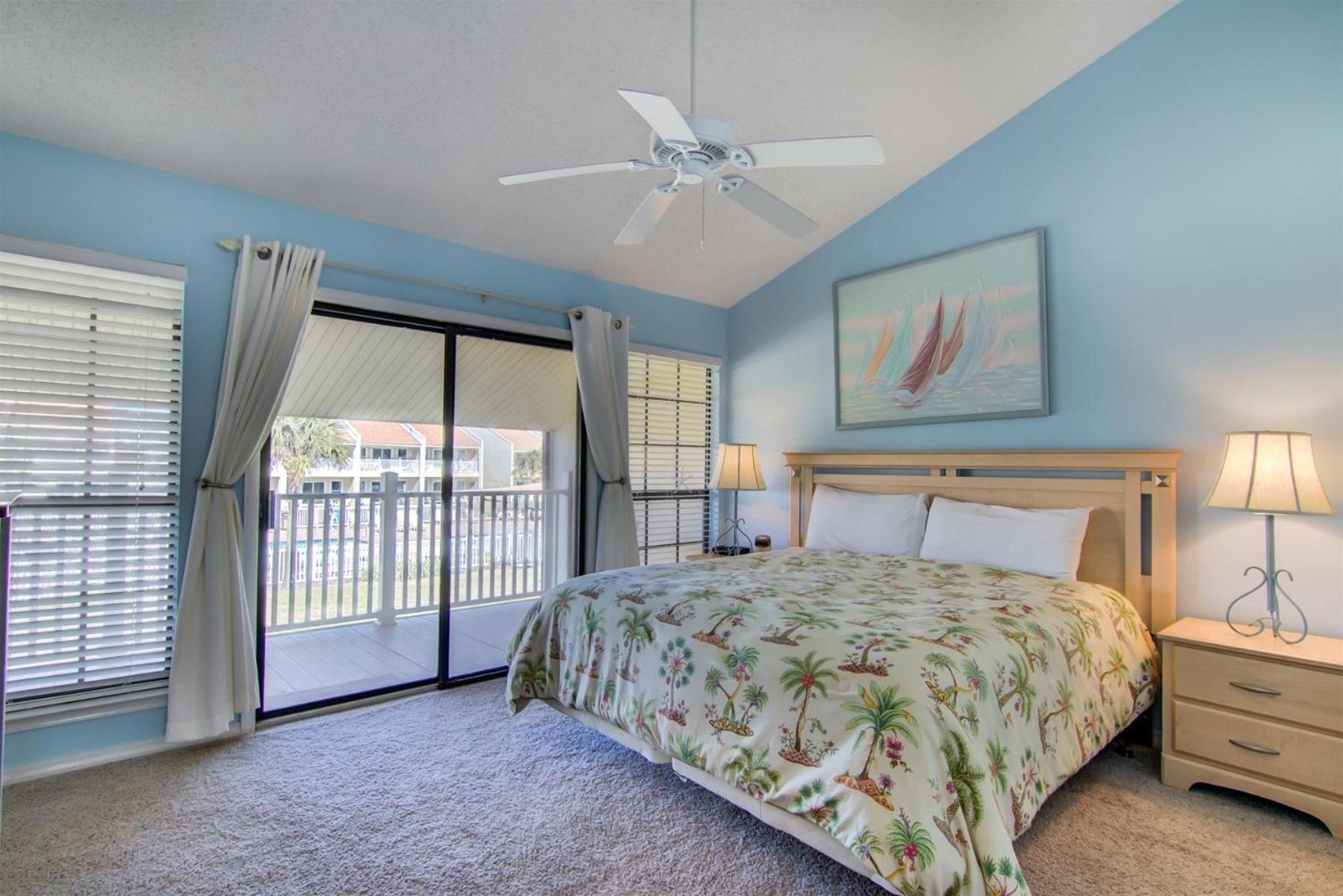 Holiday home 3 A, Three Bedroom Townhome *