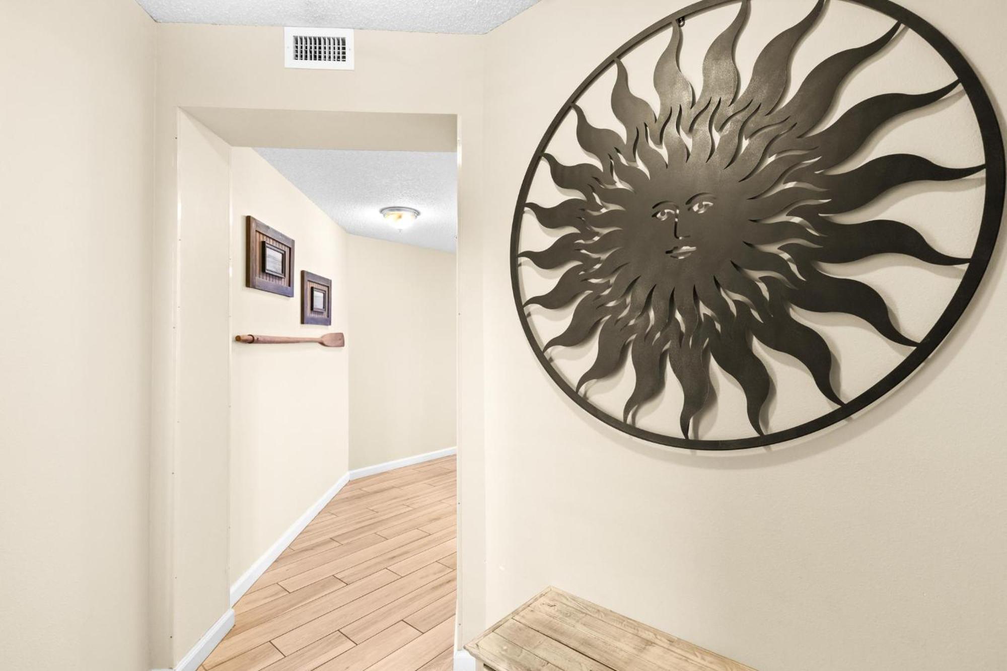 The Crescent 102 *