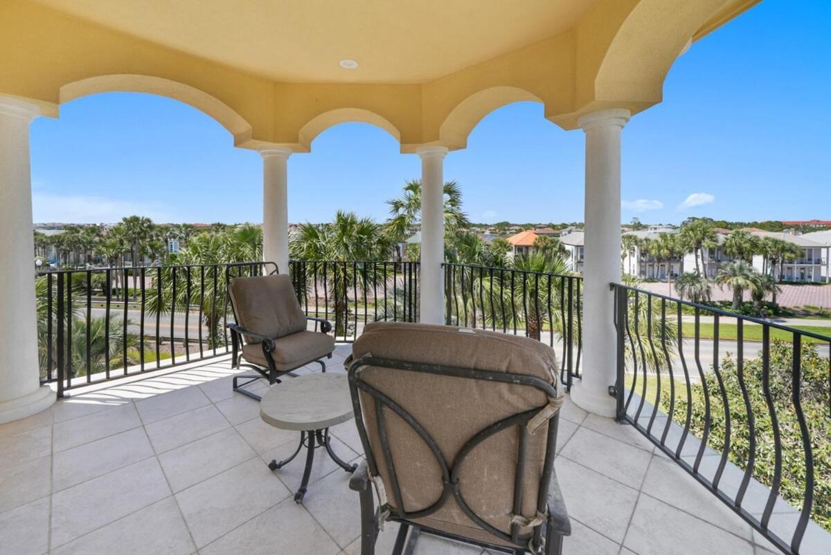 Decked Out Is The One Want Gulf Front Views 4 Less * Destin