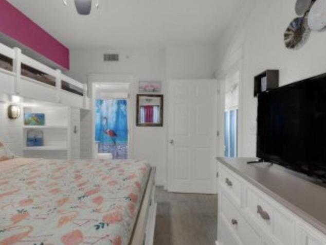 Apartment Available For Season! Let's Flamingle *