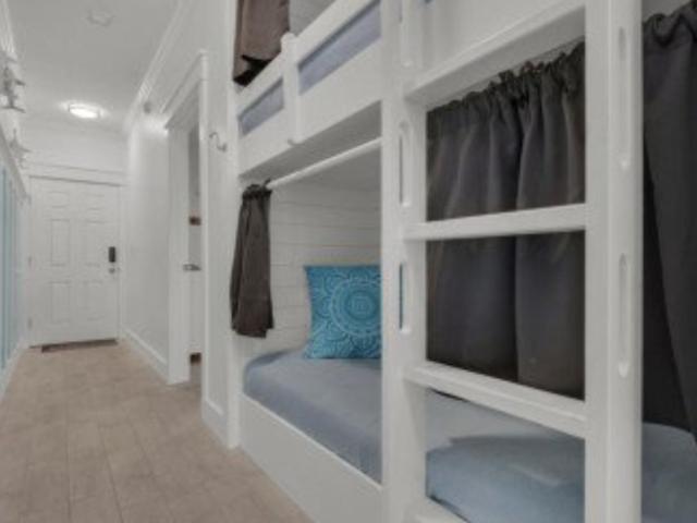 Available For Season! Let's Flamingle Apartment Destin
