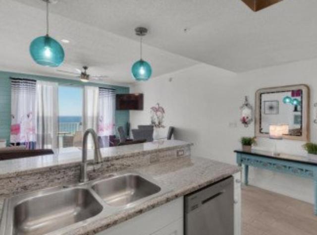 Apartment Available For Season! Let's Flamingle
