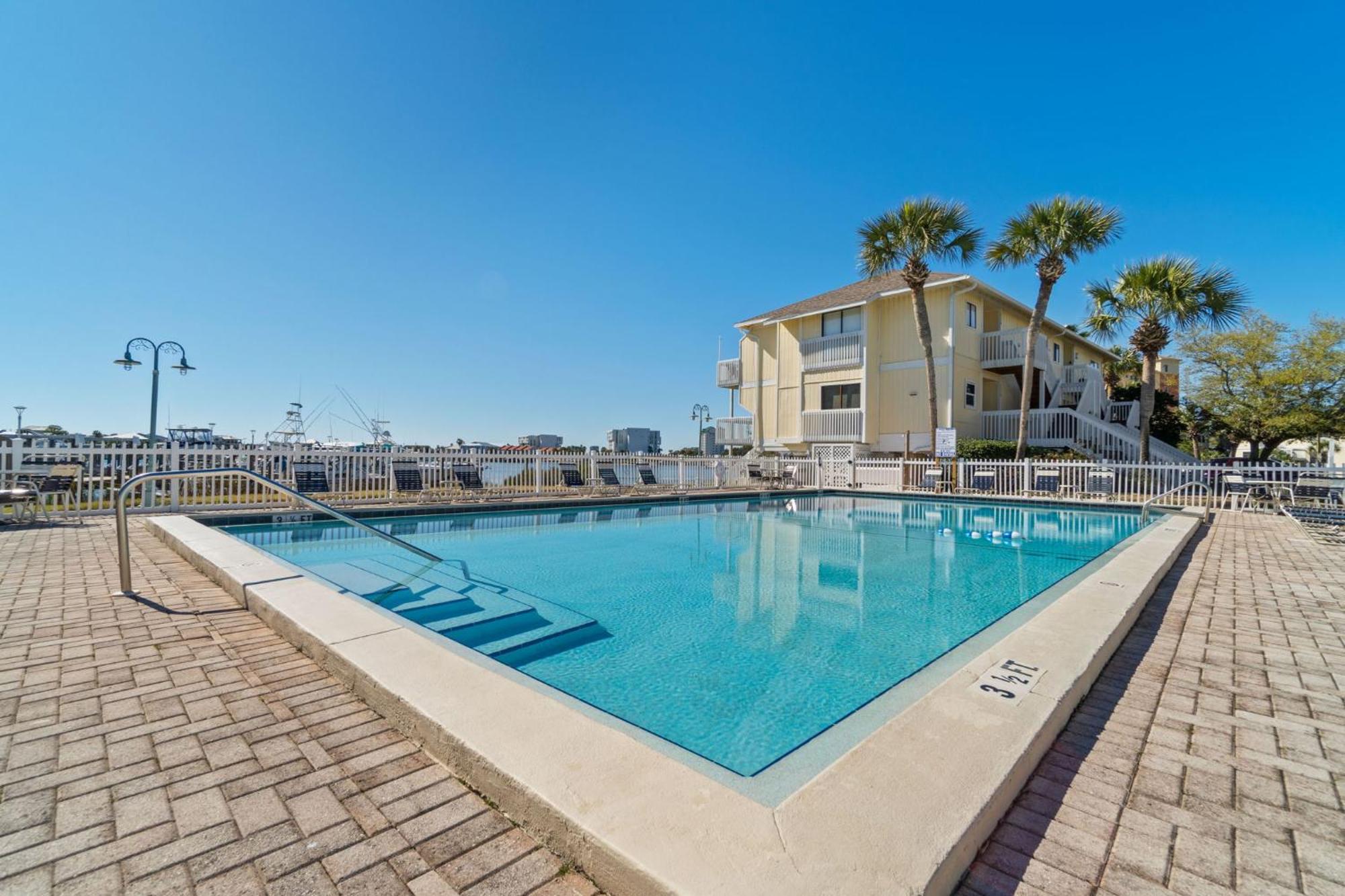 Holiday home Sandpiper Cove 8140 - 500 Feet To The Beach! Pool In The Back Yard! Destin