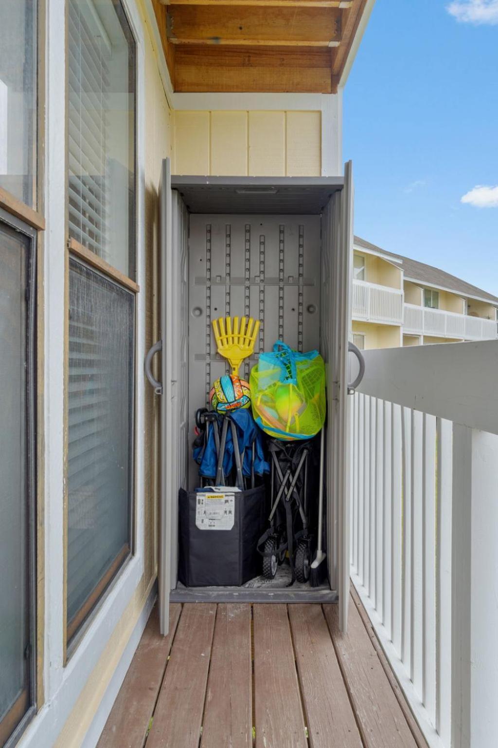 Sandpiper Cove 8140 - 500 Feet To The Beach! Pool In The Back Yard! * Destin