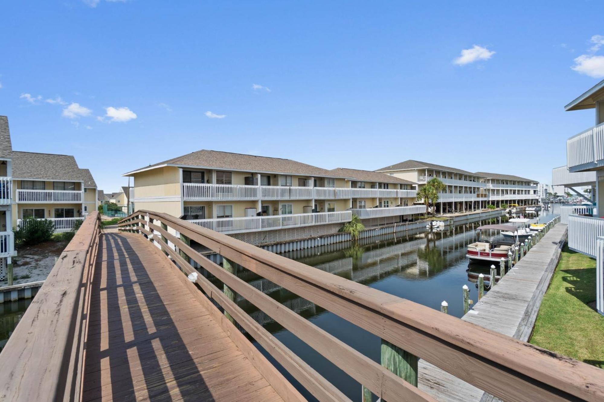Holiday home Sandpiper Cove 8140 - 500 Feet To The Beach! Pool In The Back Yard!