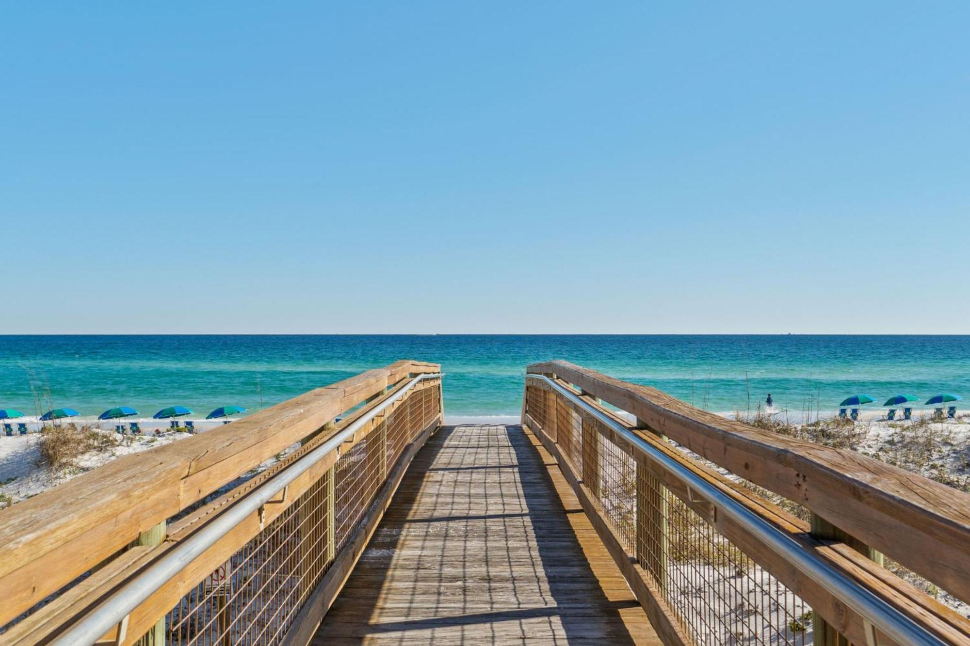 Holiday home Sandpiper Cove 8140 - 500 Feet To The Beach! Pool In The Back Yard! *