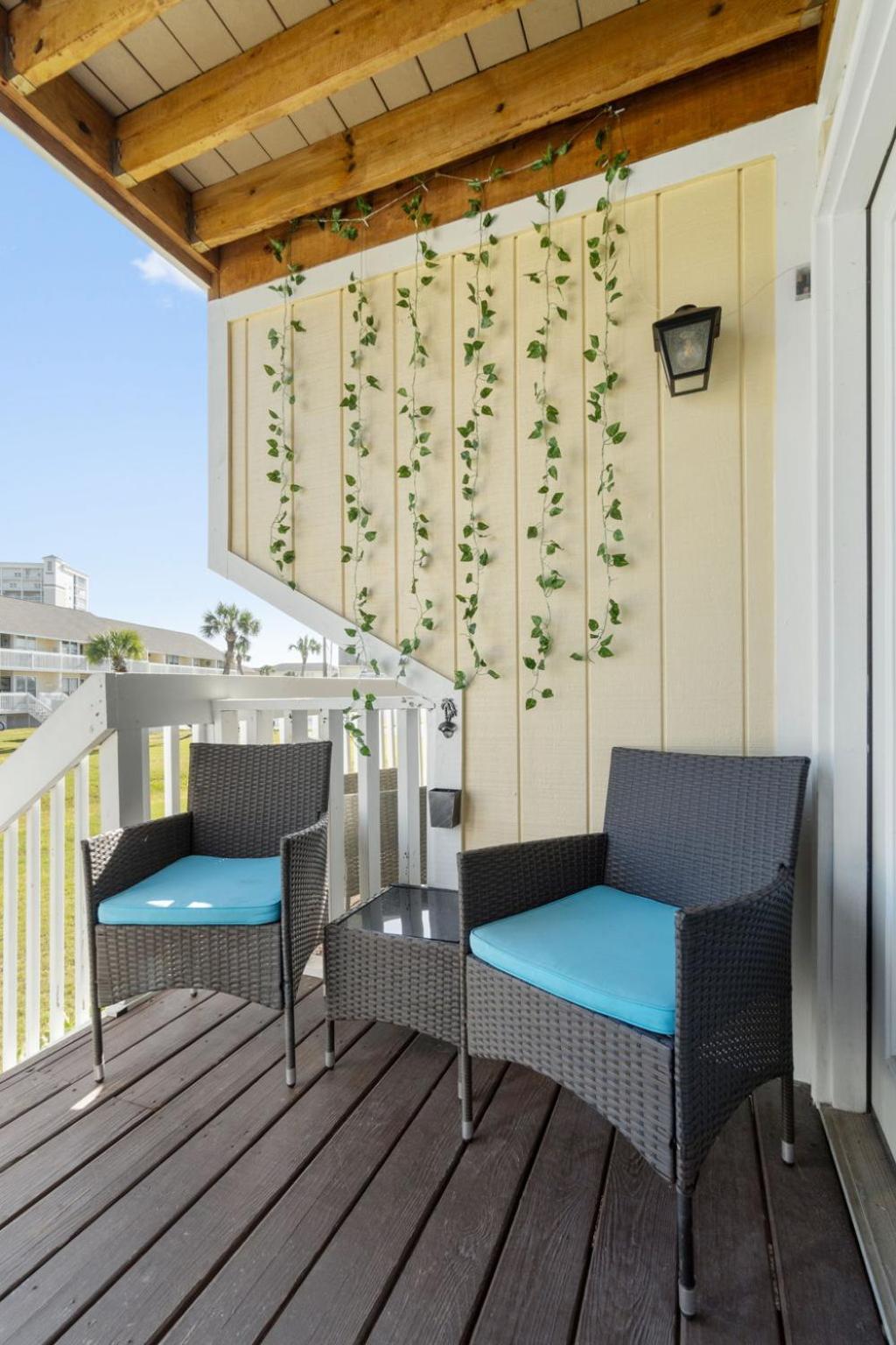 Sandpiper Cove 8140 - 500 Feet To The Beach! Pool In The Back Yard! Holiday home Destin