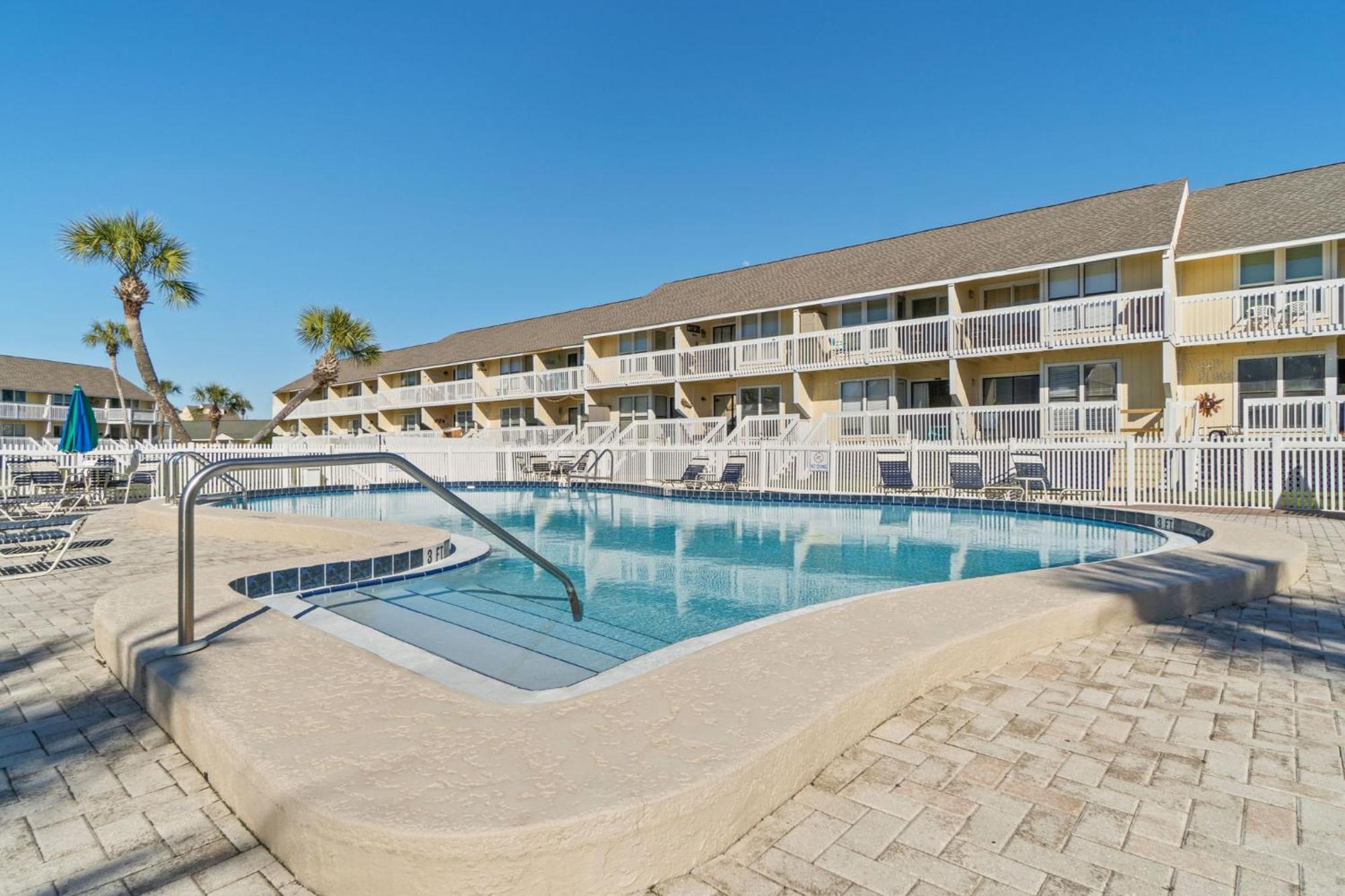 Sandpiper Cove 8140 - 500 Feet To The Beach! Pool In The Back Yard! Destin