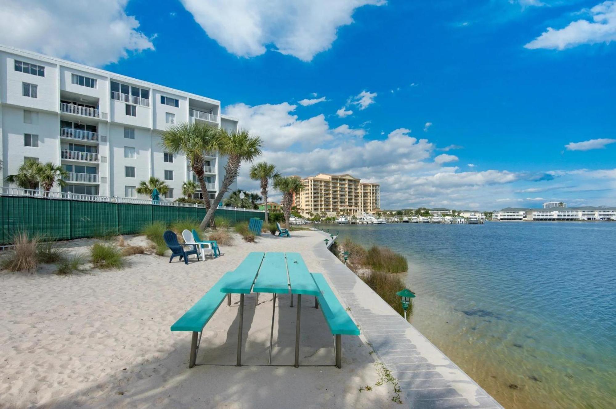 Dolphin Point #401c Holiday home Destin