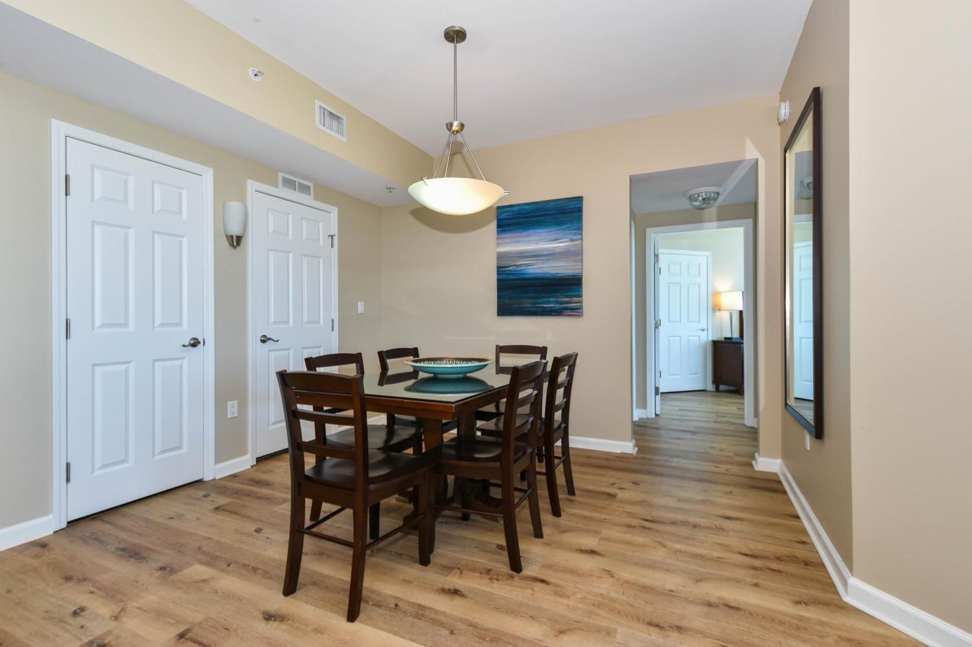 The Palms Of 2417 Apartment