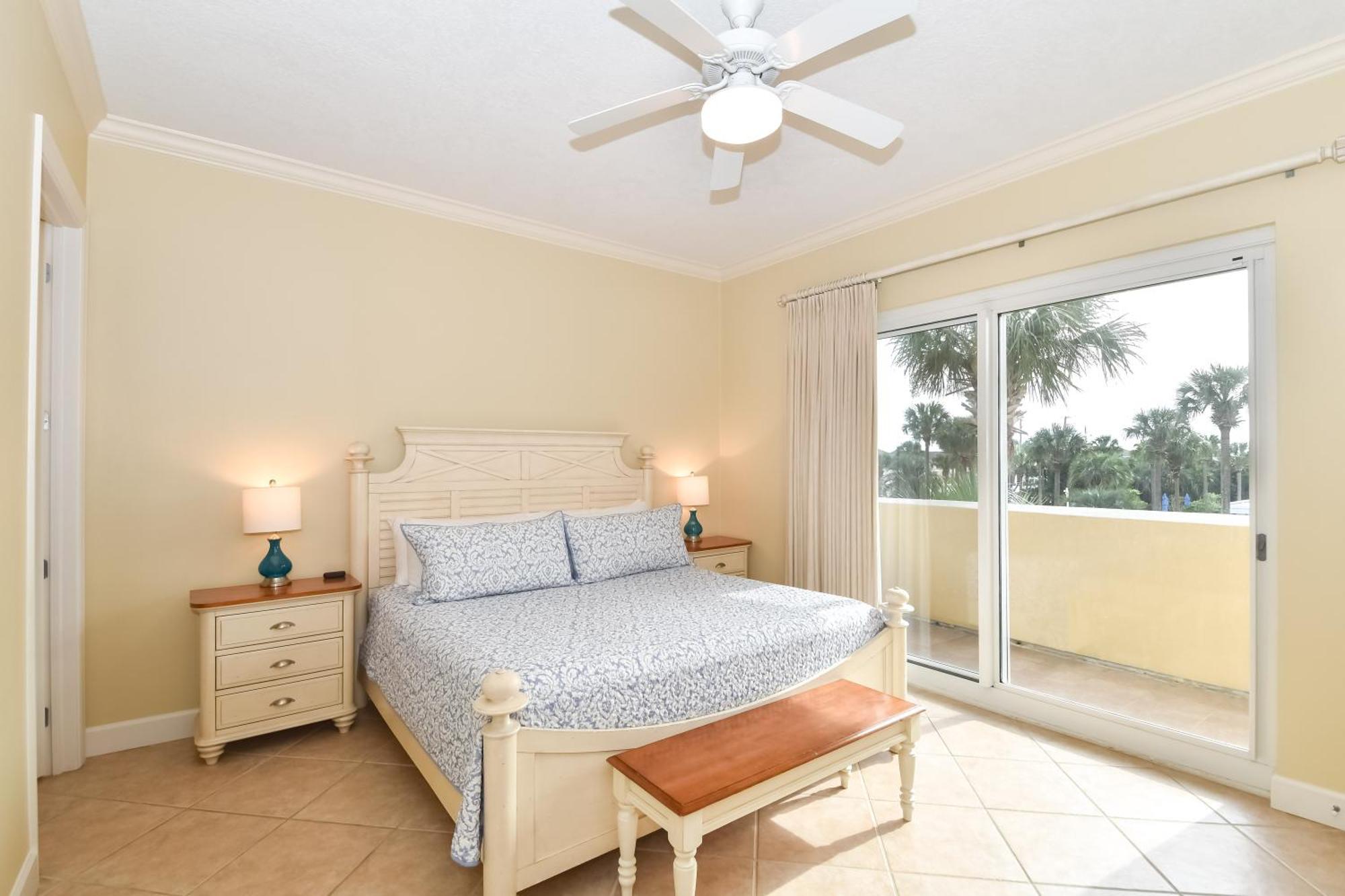 Apartment Harbor Landing 104a