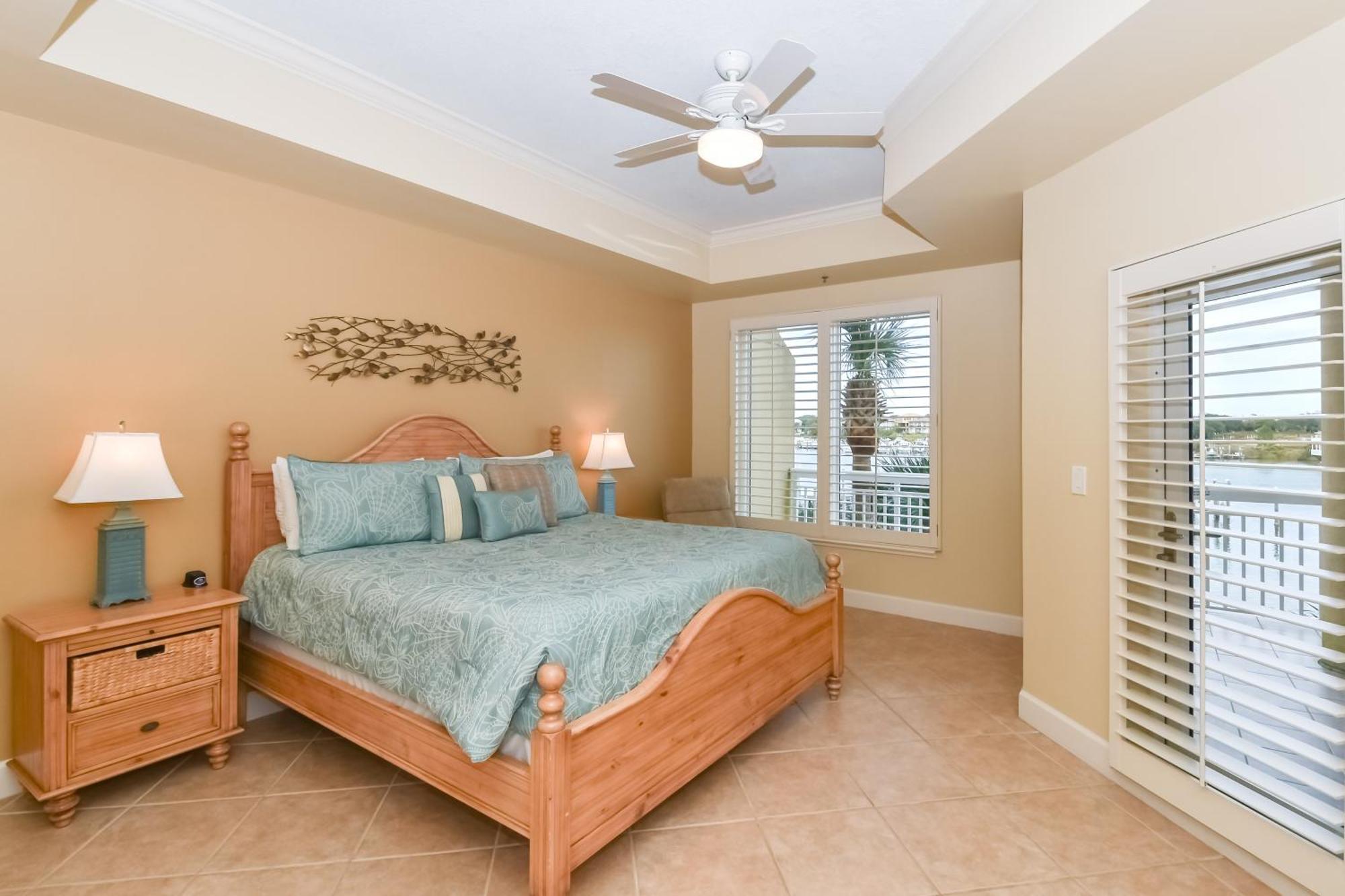 Apartment Harbor Landing 104a