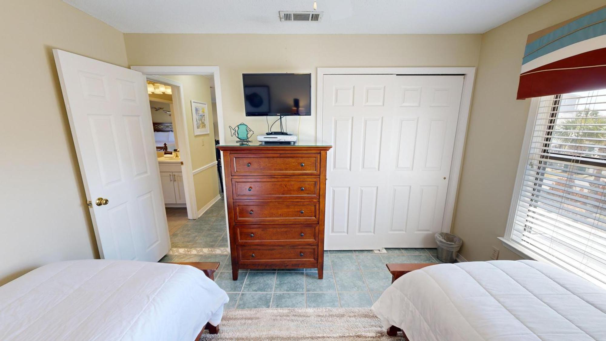 Sandpiper Cove 4216- By Isle Apartment