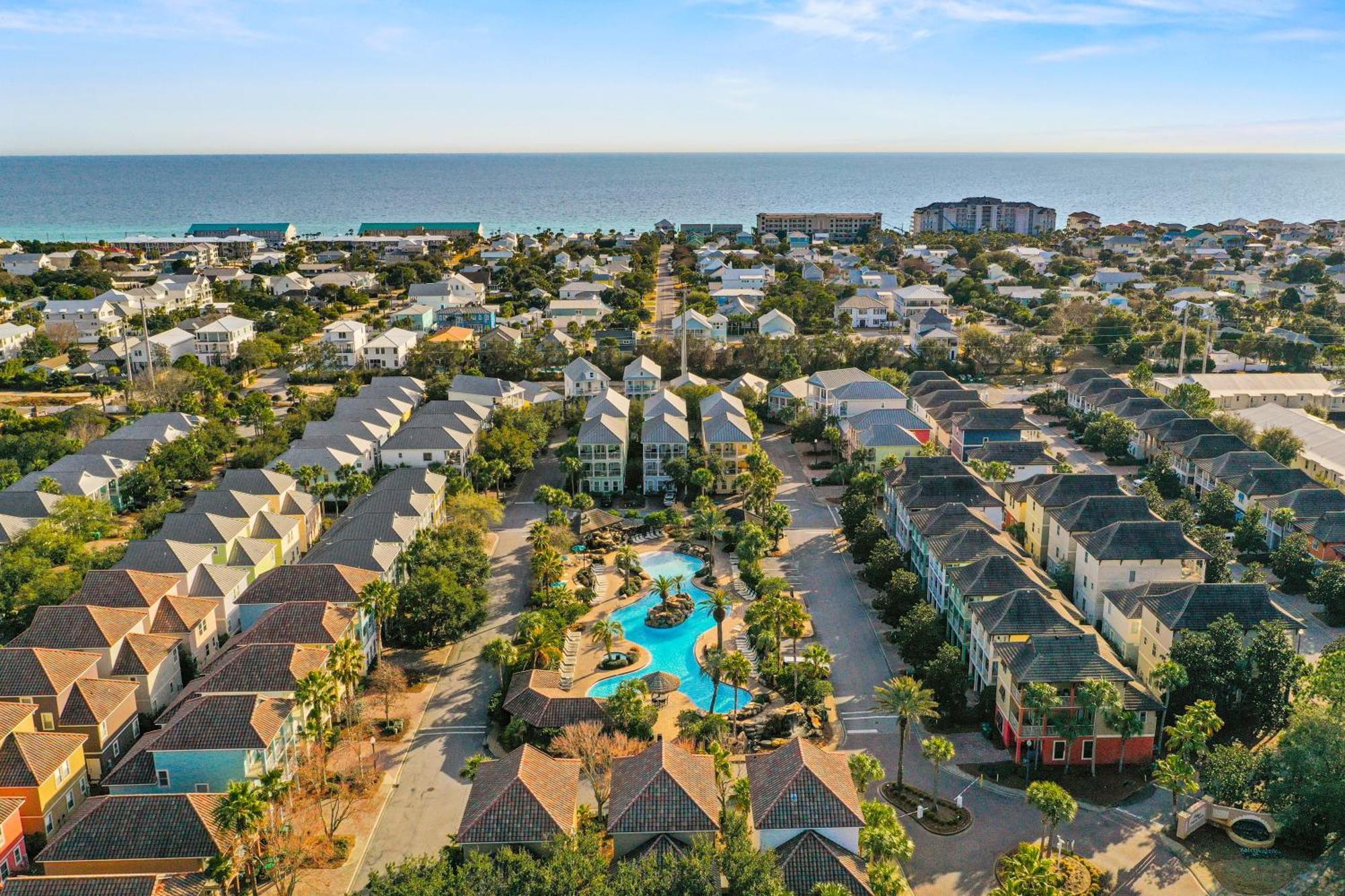 The Salty Pearl Holiday home Destin