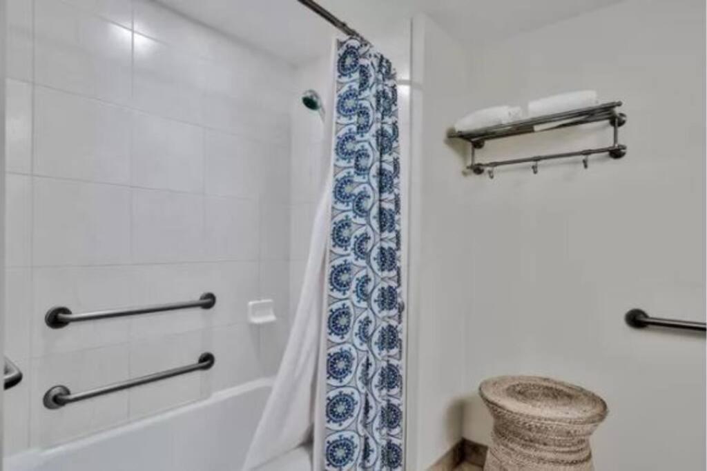 3 Bedroom Sandestin In Baytowne Wharf! Destin