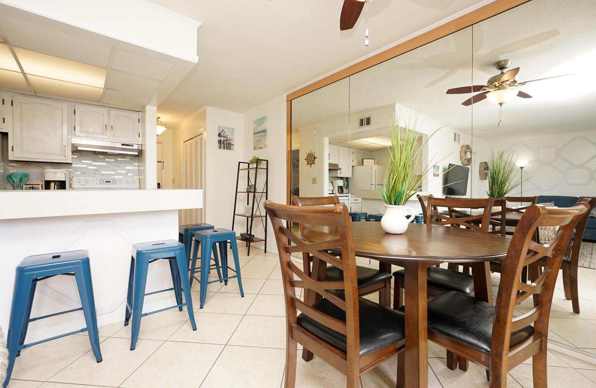 Sandpiper Cove Unit1031 Destin