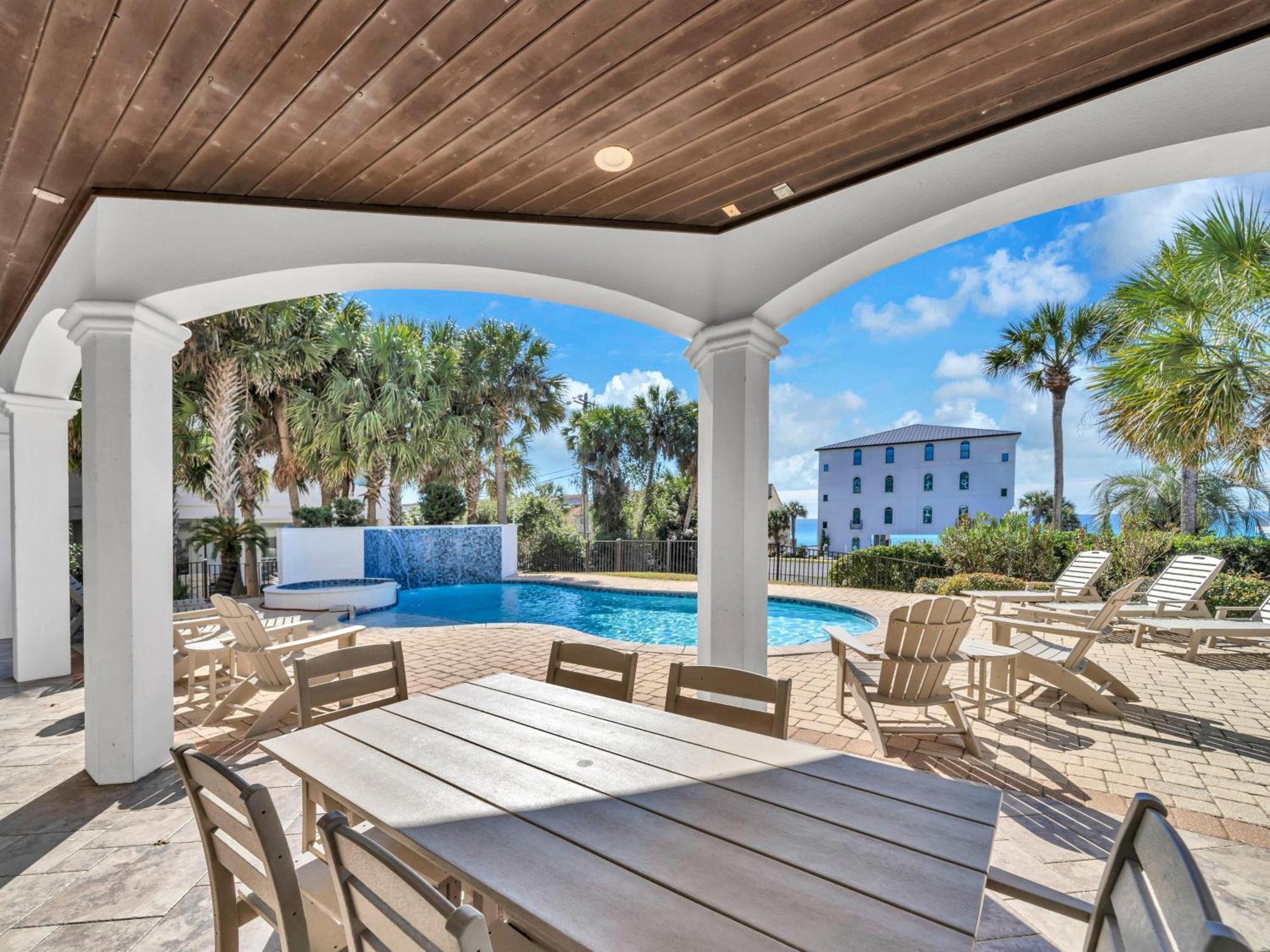 Holiday home Over The Destin