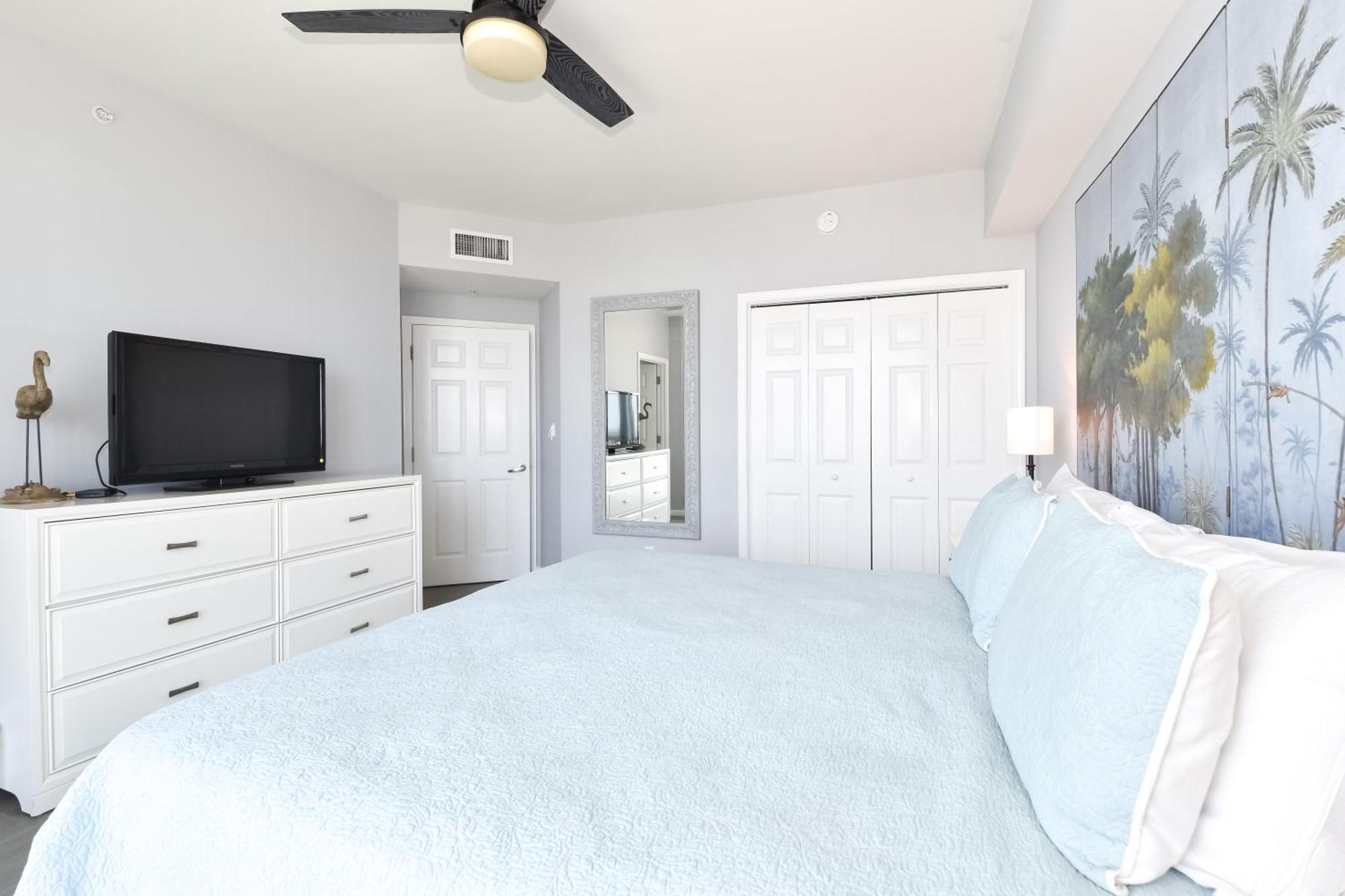 Silver Towers E1503 Apartment