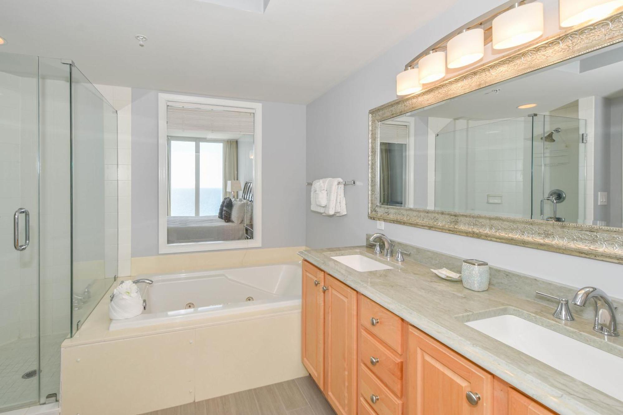 Silver Towers E1503 Destin