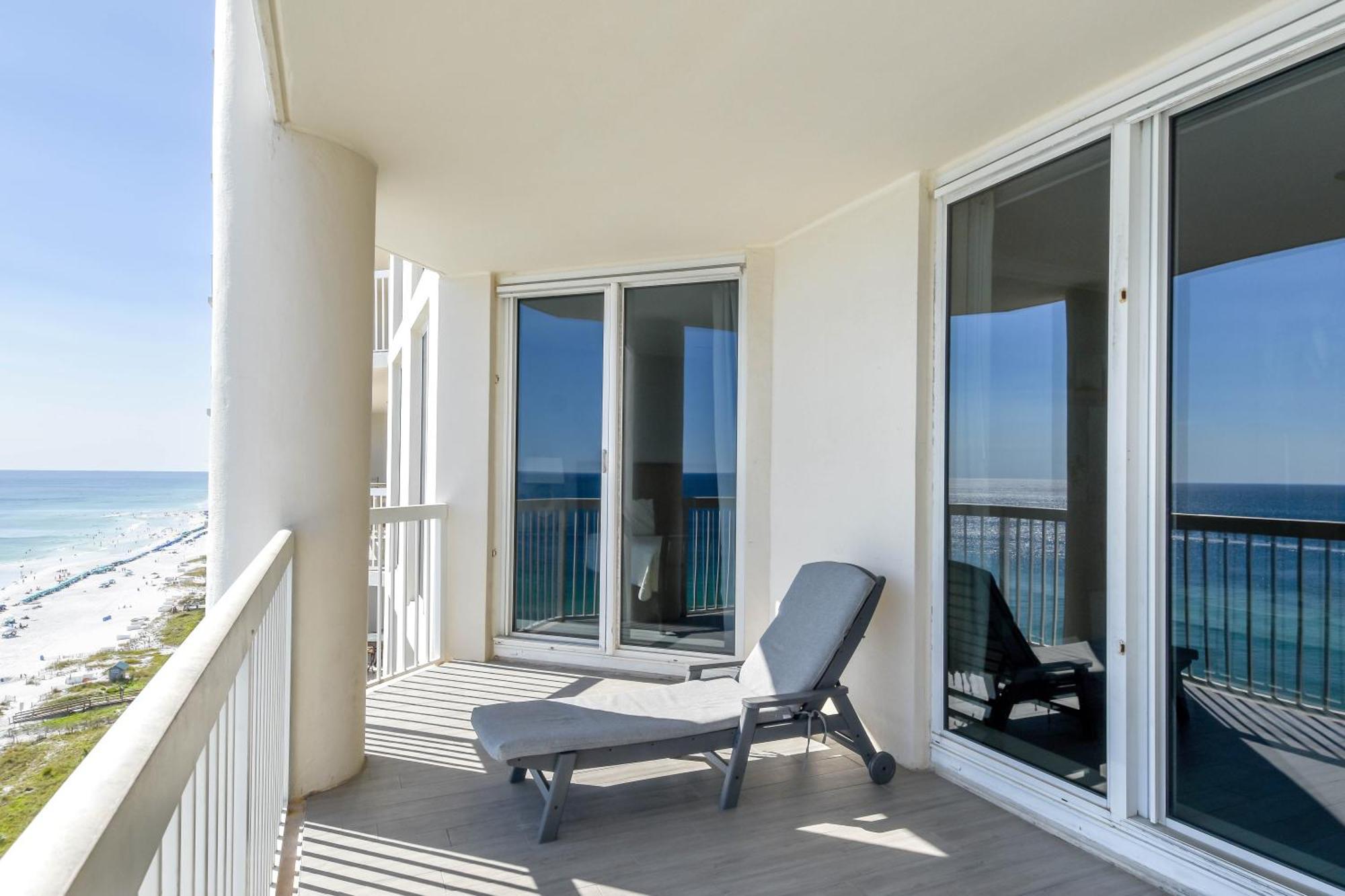 Silver Towers E1503 Apartment