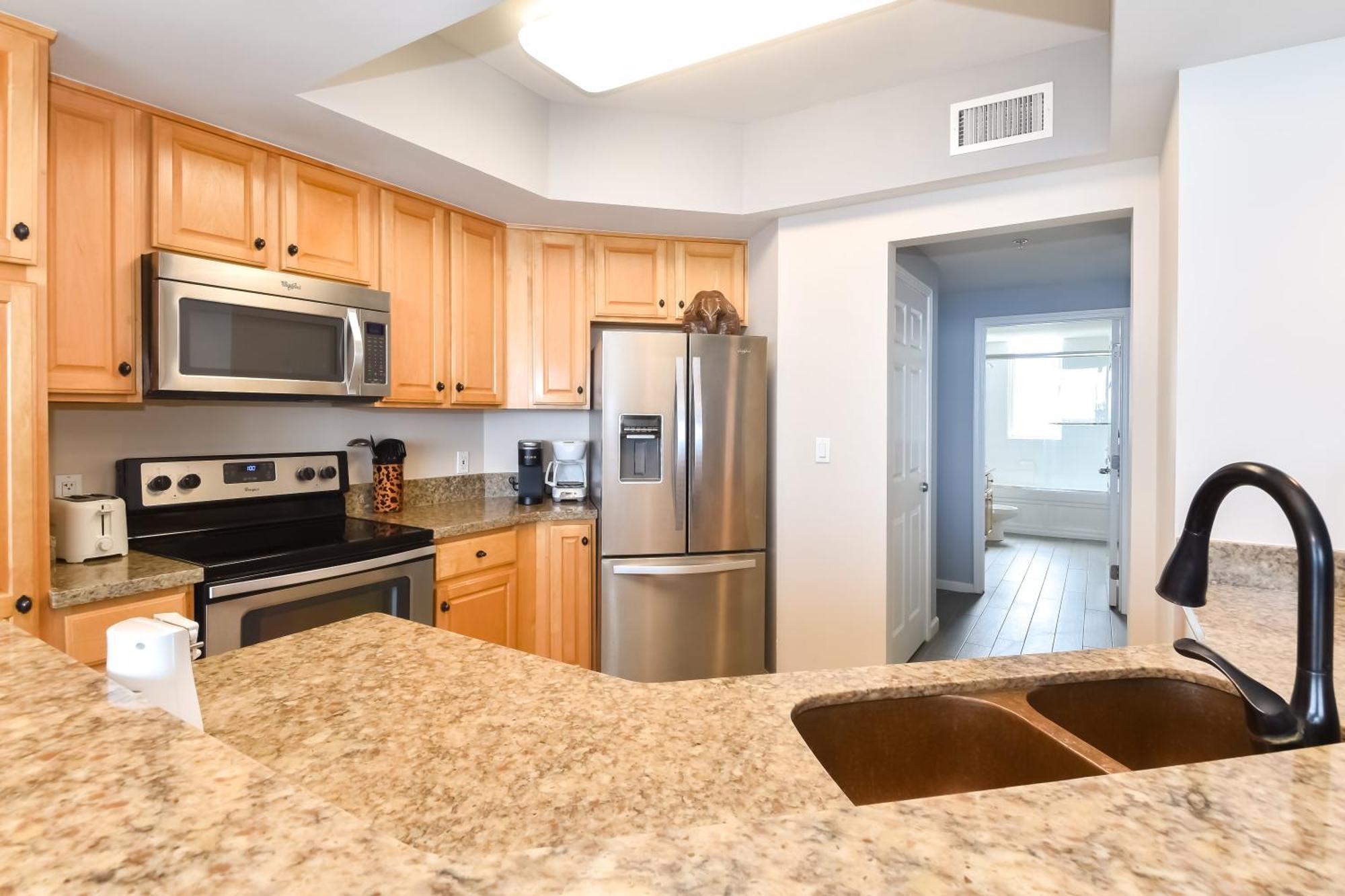 Silver Towers E1503 Apartment *