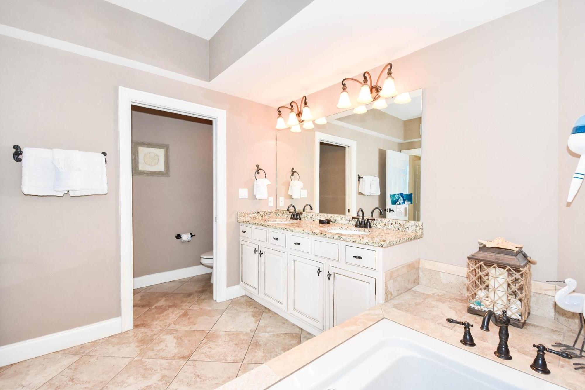 Silver Towers E1005 Destin